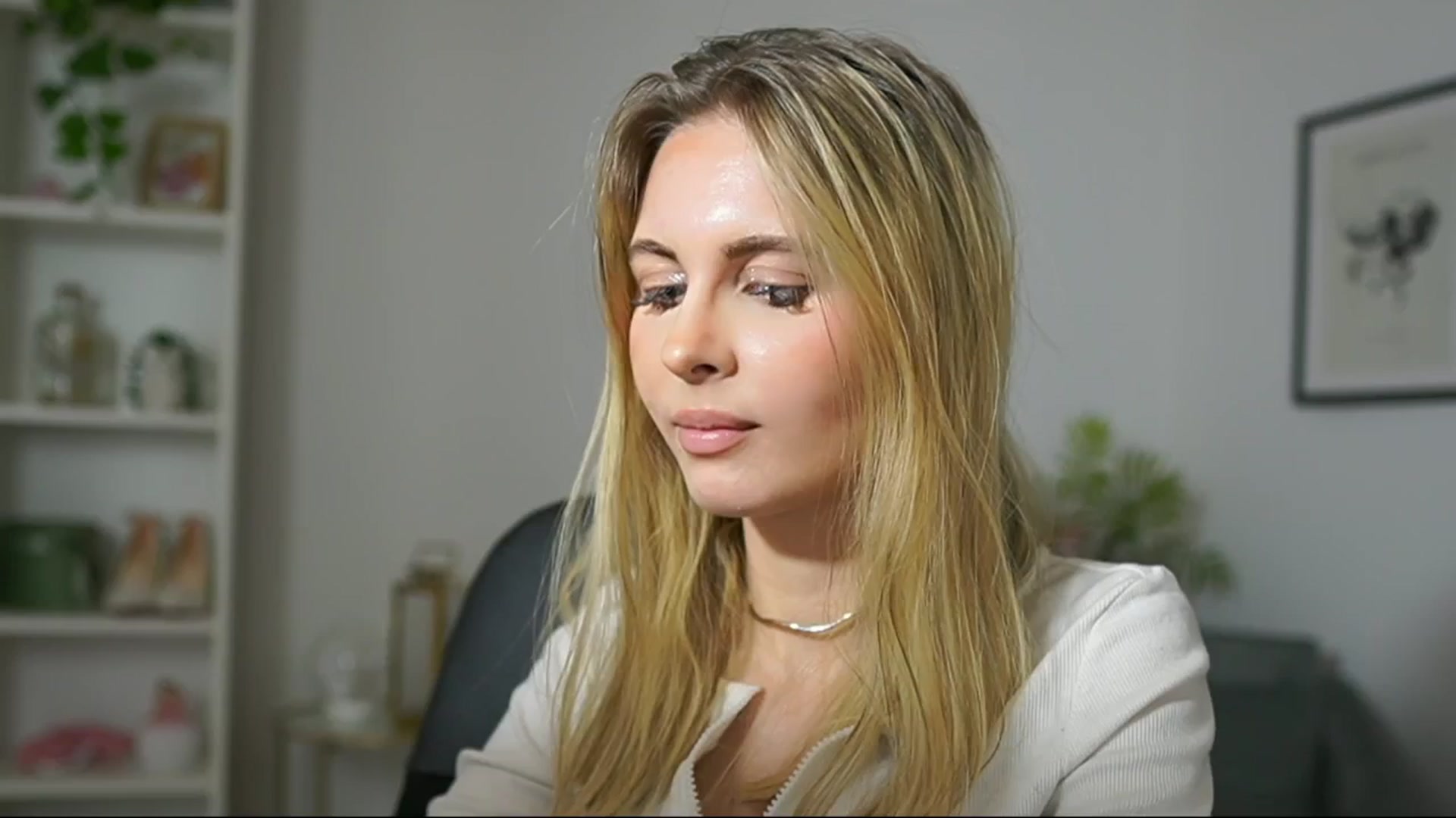 Gallery image thumbnail from Catecrago_'s myfreecams stream on, 03/07/2025, 12:44 image 7 of 20