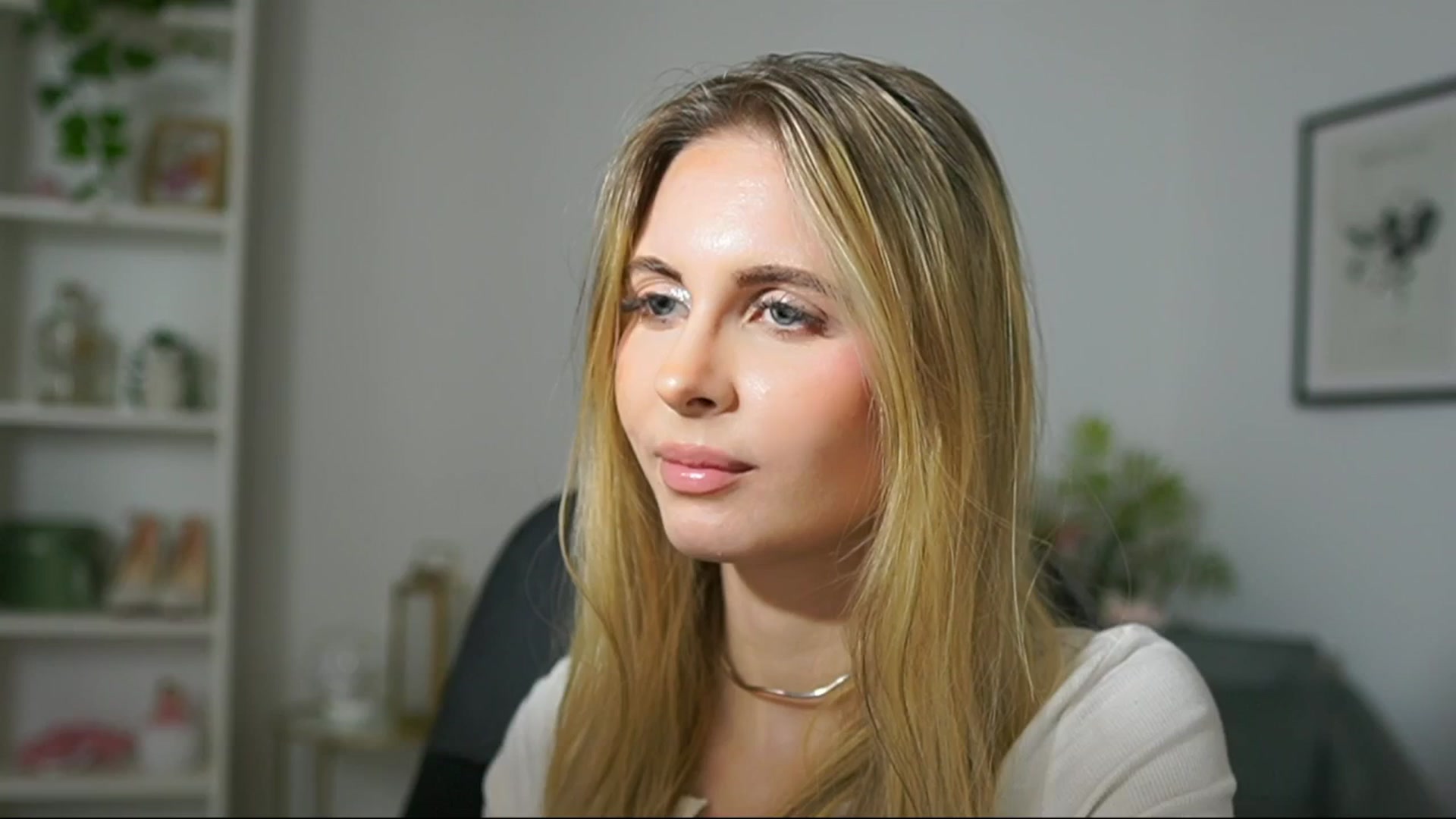 Gallery image thumbnail from Catecrago_'s myfreecams stream on, 03/07/2025, 13:49 image 20 of 20