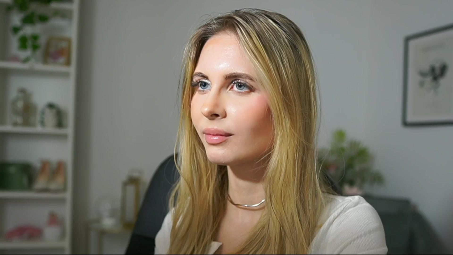 Gallery image thumbnail from Catecrago_'s myfreecams stream on, 03/07/2025, 13:49 image 11 of 20