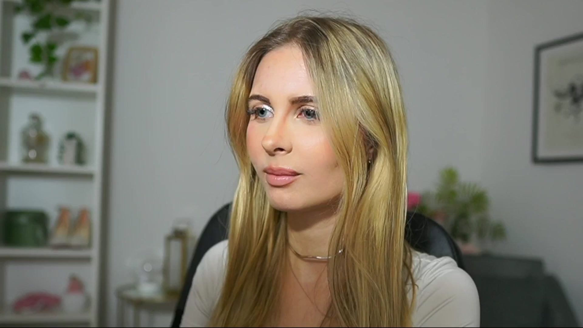 Gallery image thumbnail from Catecrago_'s myfreecams stream on, 03/08/2025, 14:26 image 3 of 20