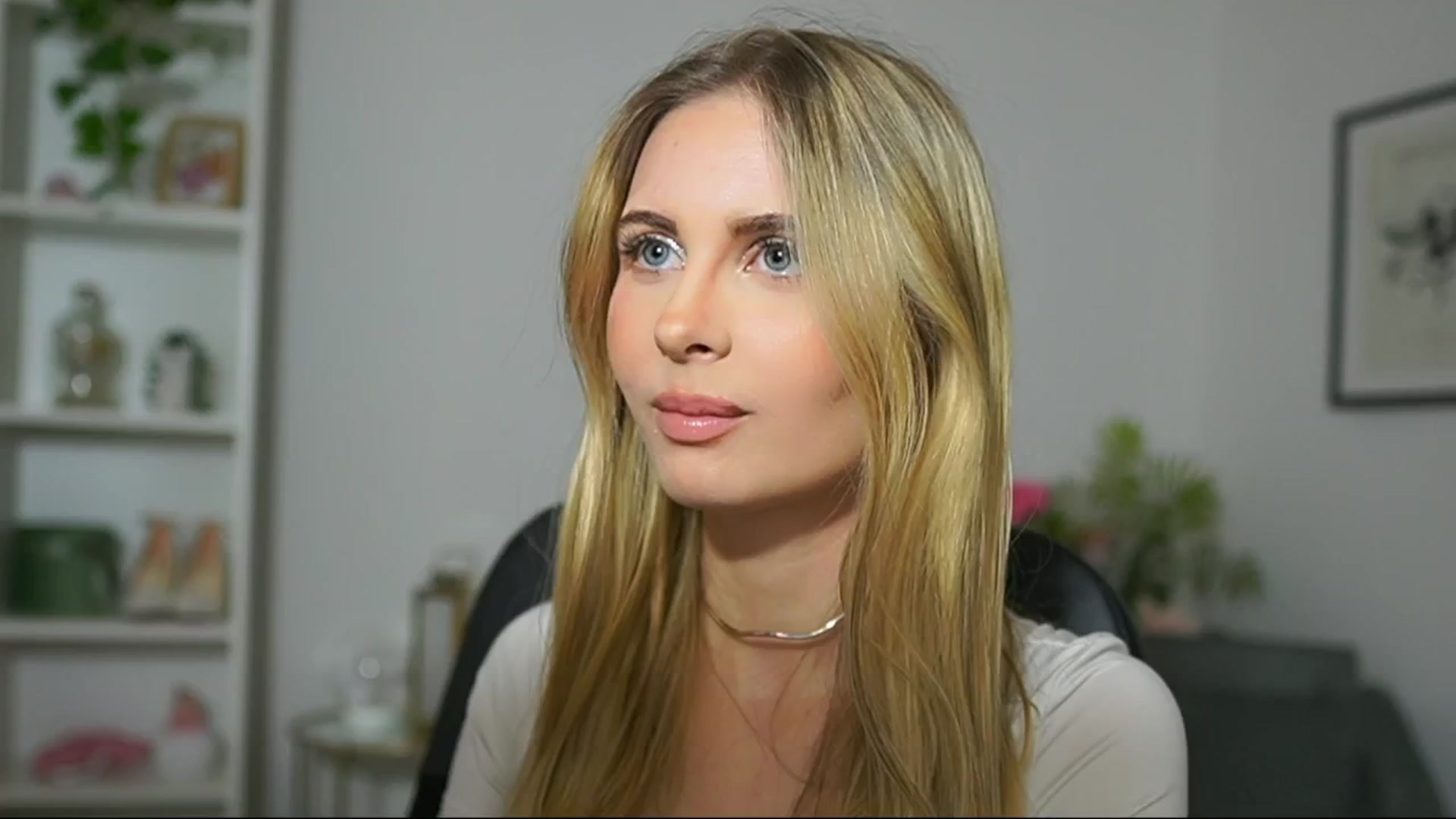 Gallery image thumbnail from Catecrago_'s myfreecams stream on, 03/08/2025, 14:26 image 1 of 20