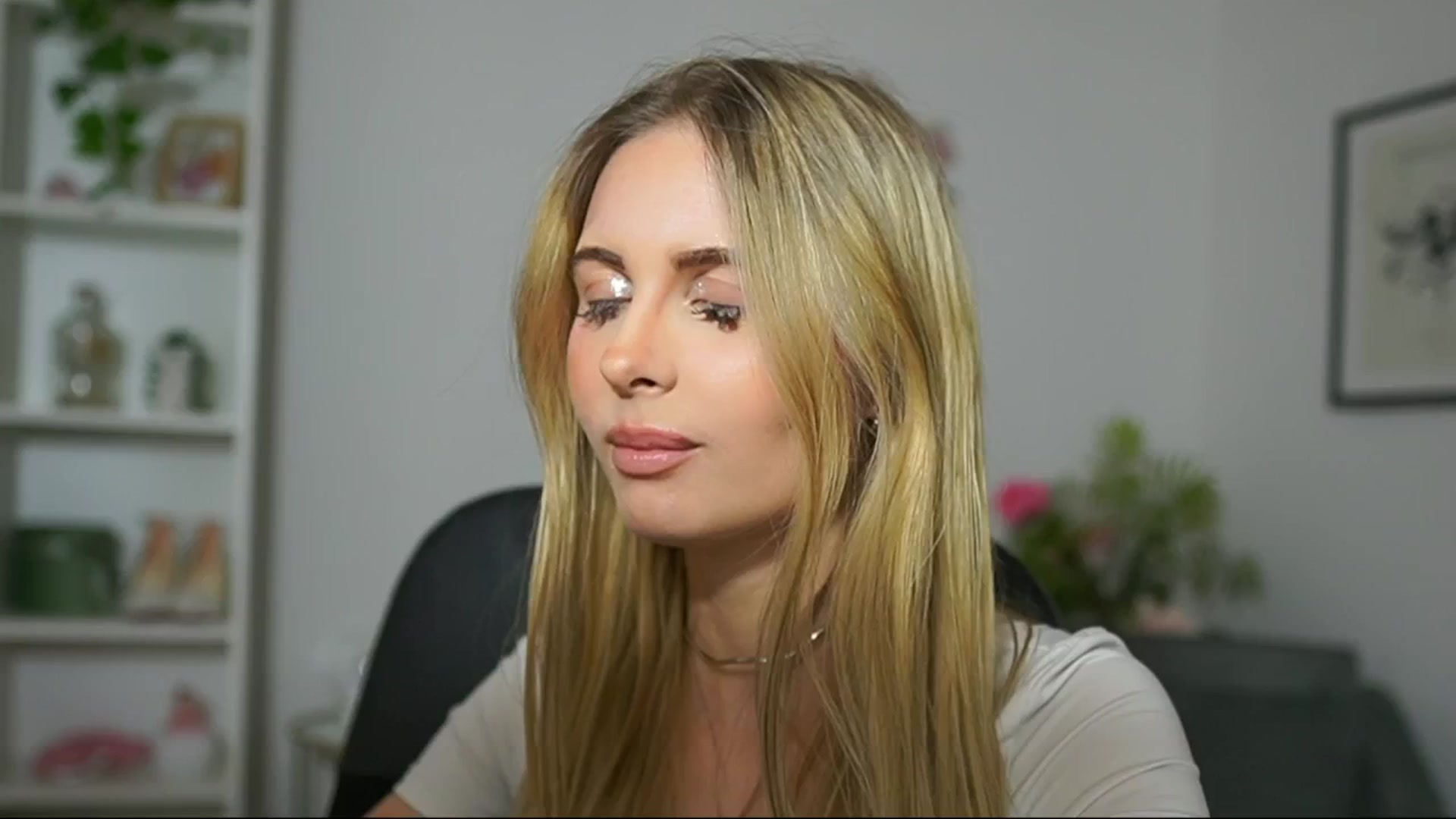Gallery image thumbnail from Catecrago_'s myfreecams stream on, 03/08/2025, 14:26 image 13 of 20