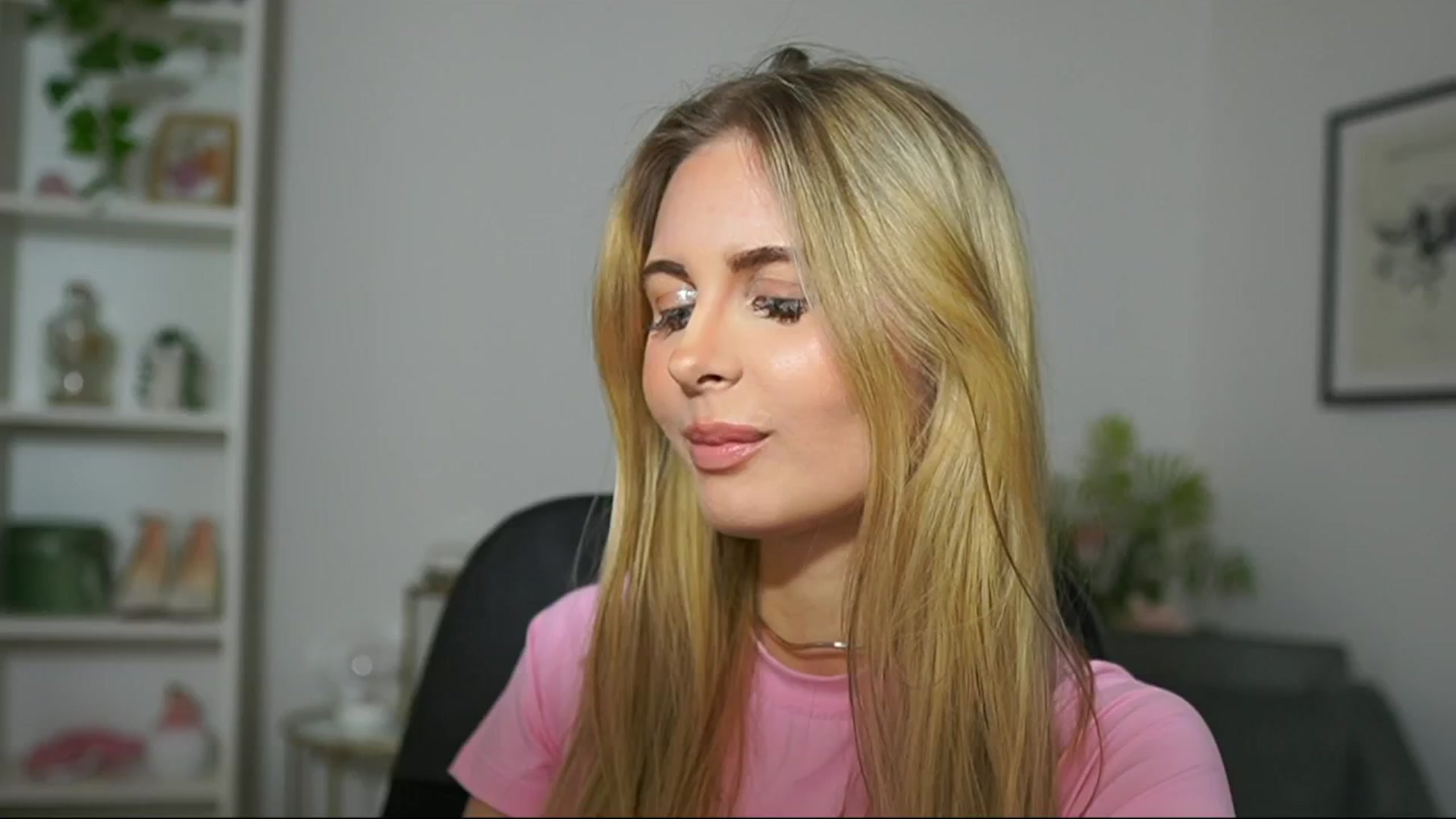 Gallery image thumbnail from Catecrago_'s myfreecams stream on, 03/08/2025, 16:50 image 3 of 20