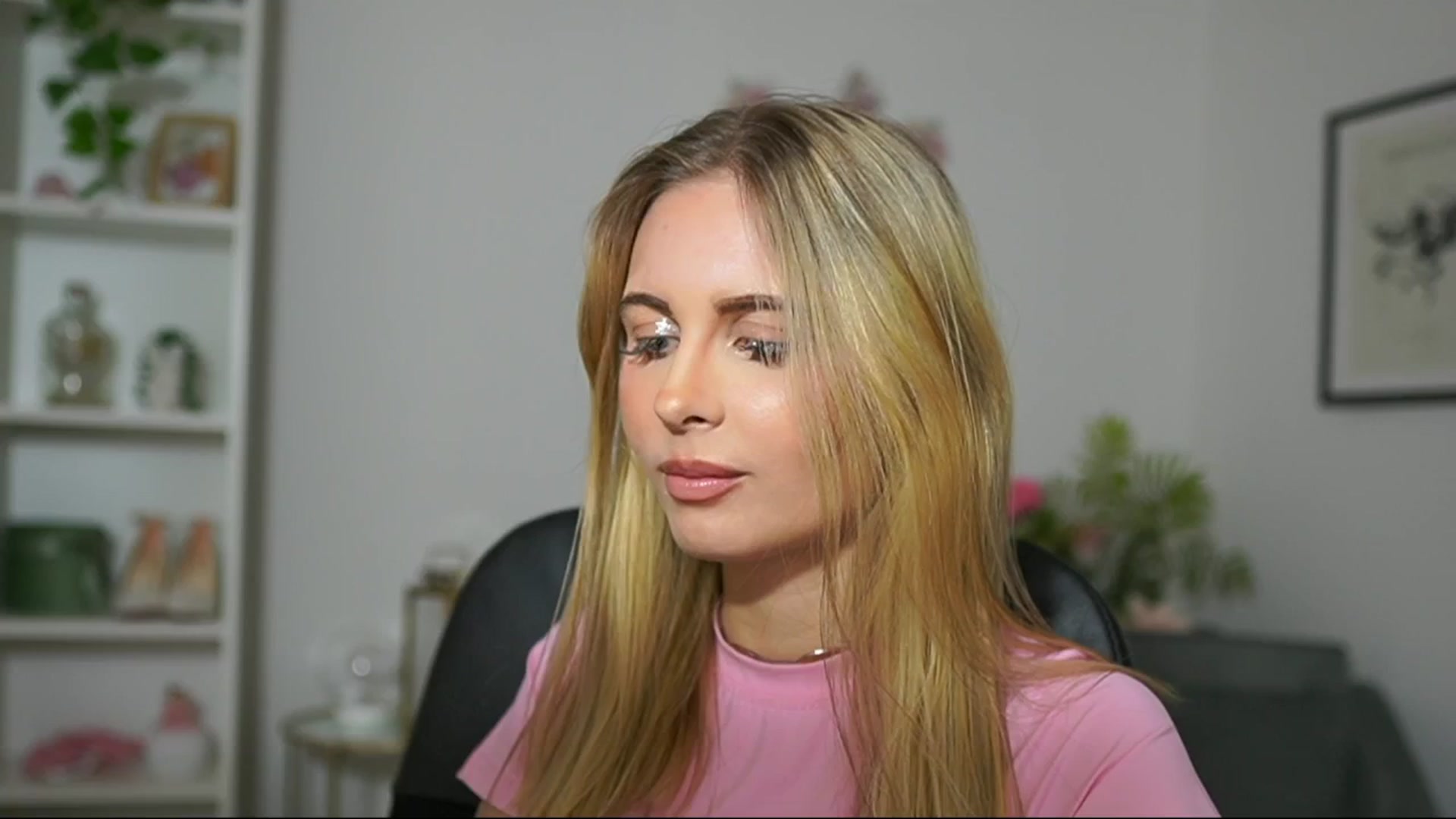 Gallery image thumbnail from Catecrago_'s myfreecams stream on, 03/08/2025, 18:13 image 17 of 20