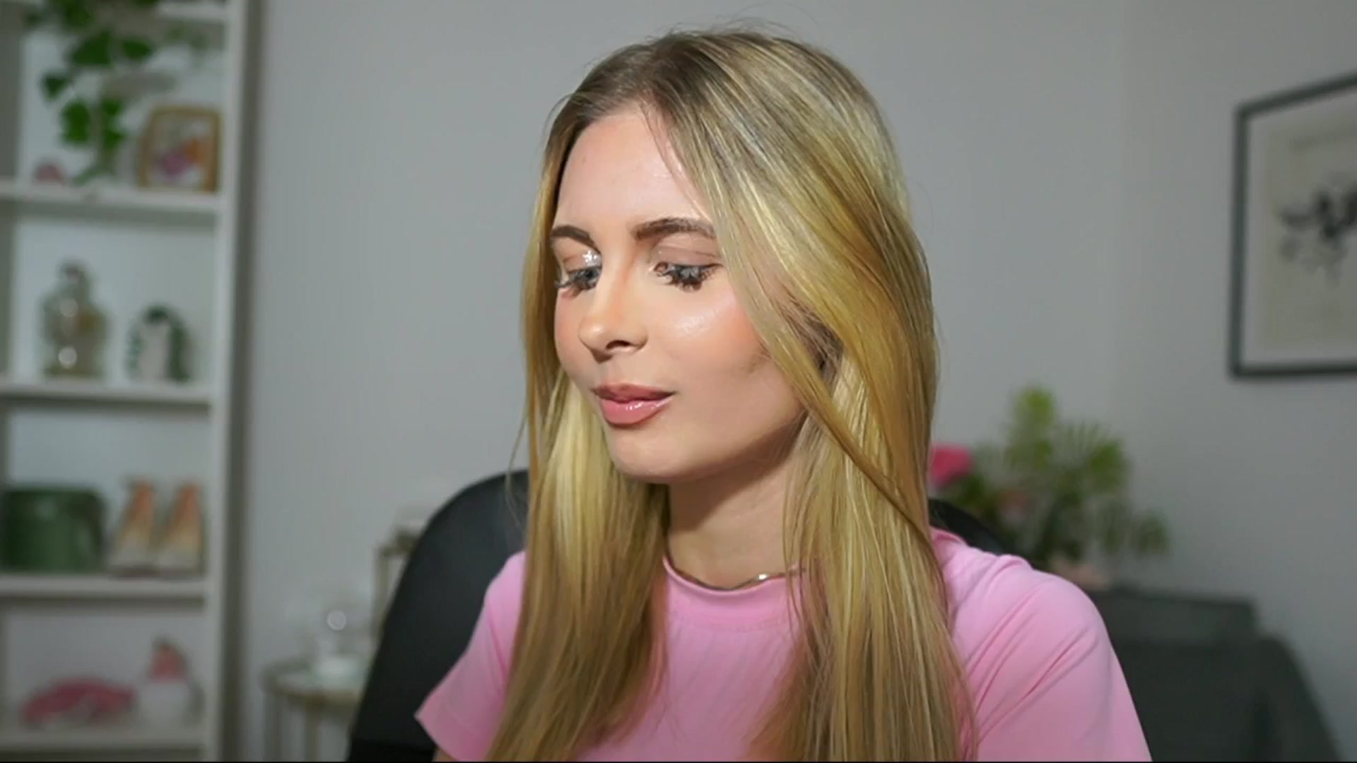 Gallery image thumbnail from Catecrago_'s myfreecams stream on, 03/08/2025, 18:13 image 1 of 20