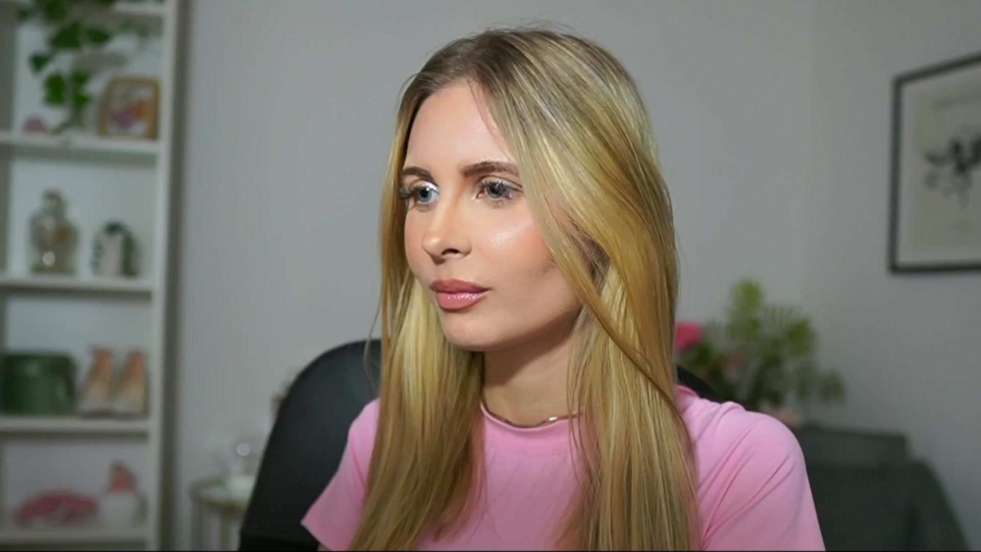 Gallery image thumbnail from Catecrago_'s myfreecams stream on, 03/08/2025, 18:13 image 2 of 20