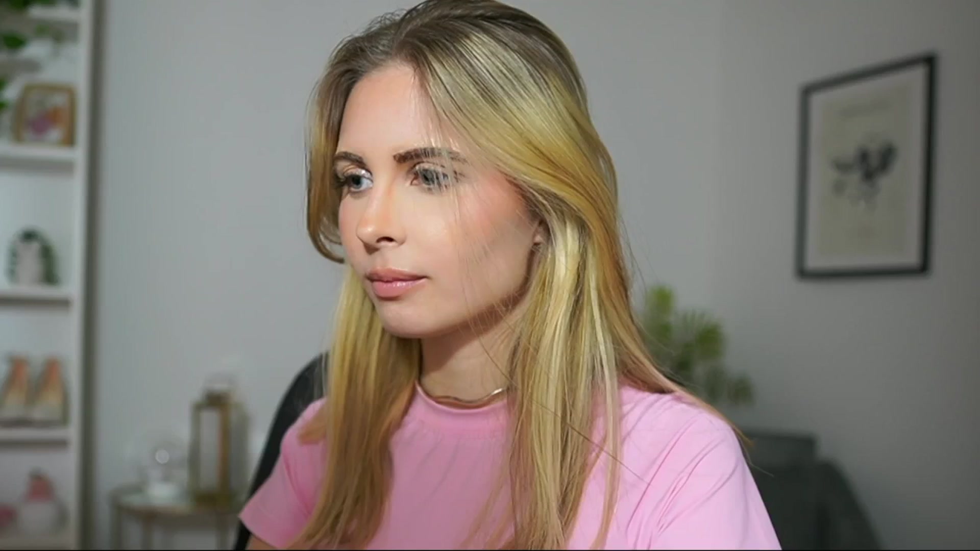 Gallery image thumbnail from Catecrago_'s myfreecams stream on, 03/10/2025, 14:26 image 17 of 20