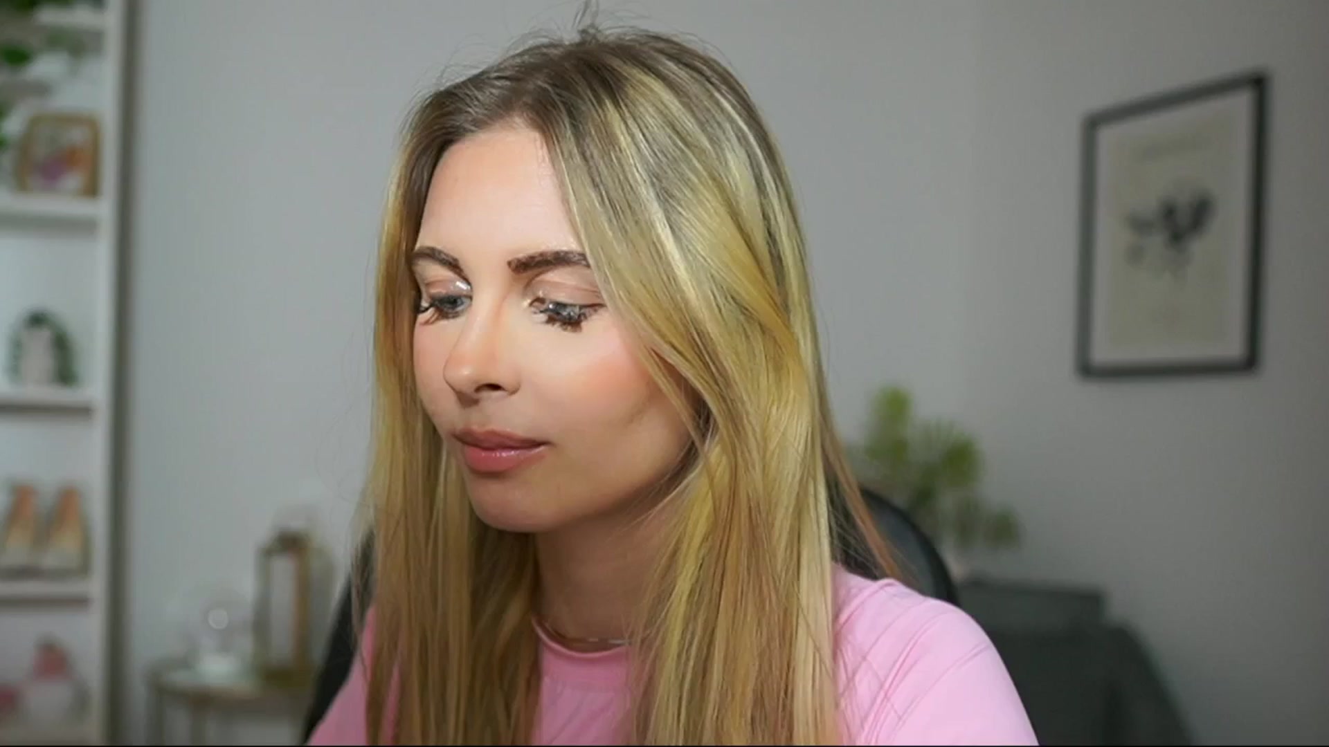 Gallery image thumbnail from Catecrago_'s myfreecams stream on, 03/10/2025, 14:26 image 4 of 20
