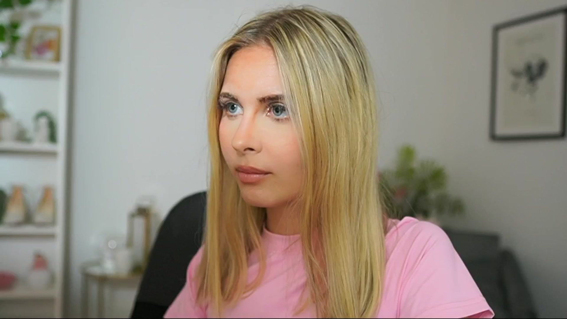 Gallery image thumbnail from Catecrago_'s myfreecams stream on, 03/15/2025, 15:00 image 15 of 20