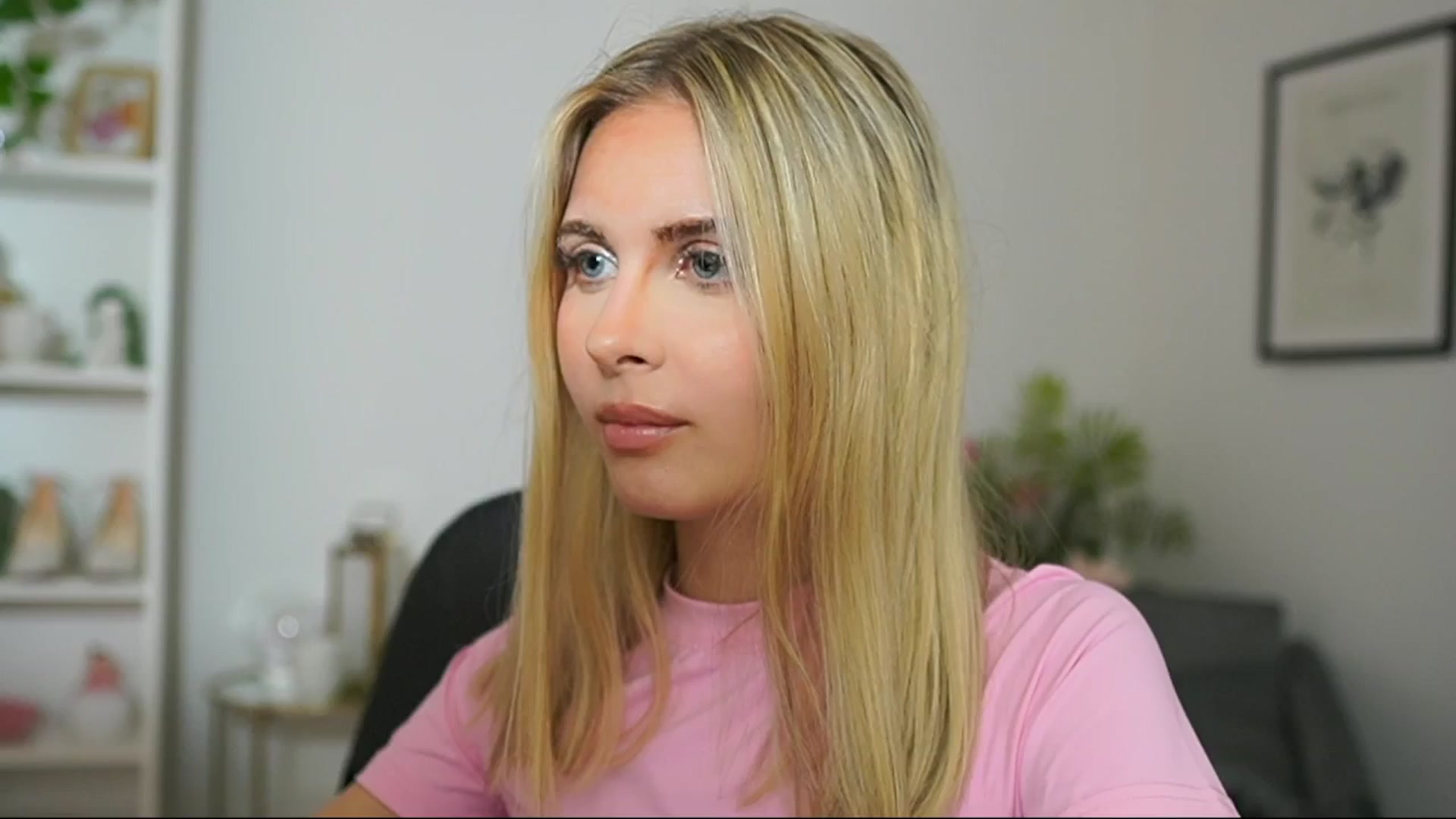 Gallery image thumbnail from Catecrago_'s myfreecams stream on, 03/15/2025, 15:00 image 16 of 20