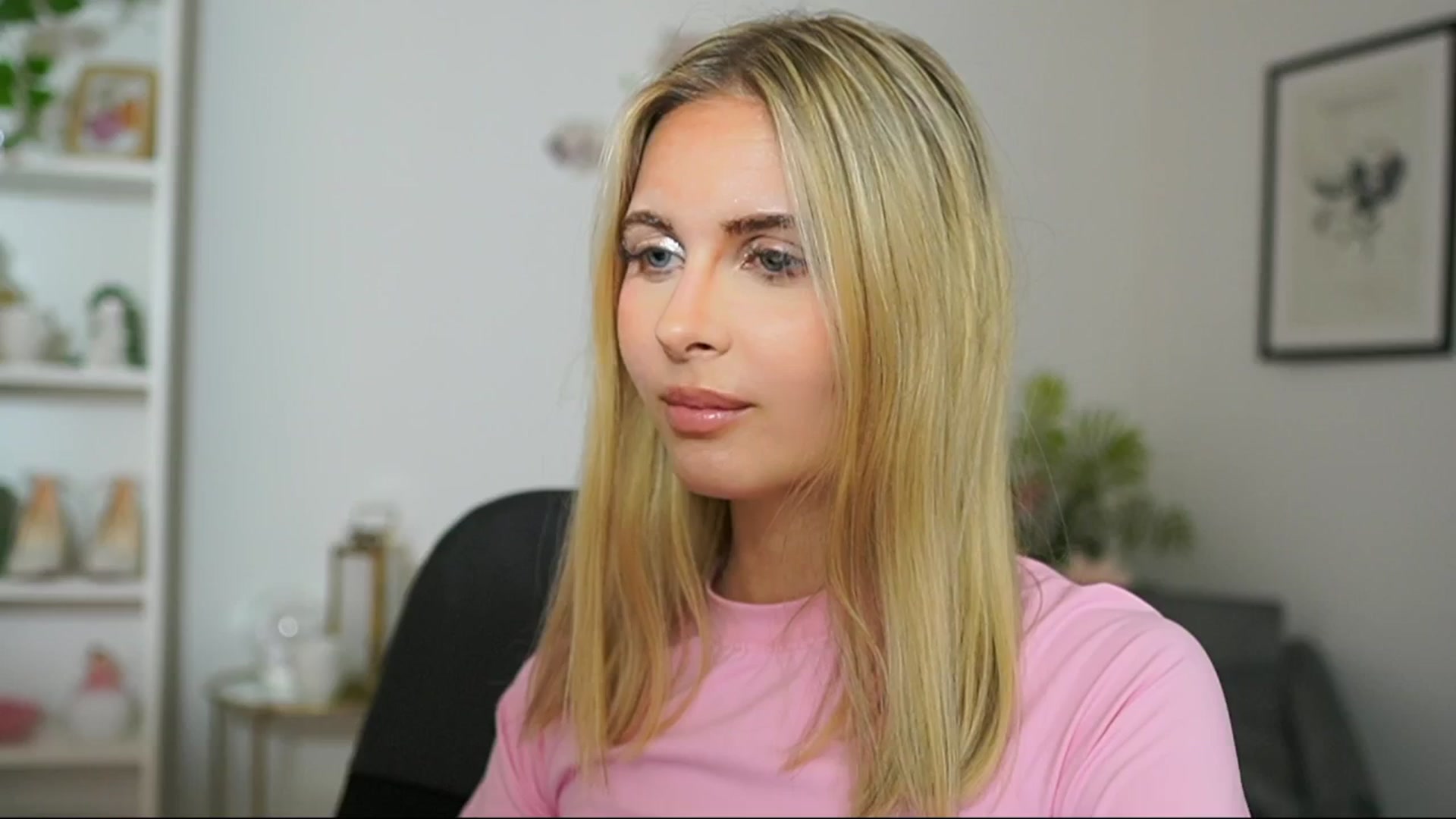 Gallery image thumbnail from Catecrago_'s myfreecams stream on, 03/15/2025, 15:00 image 11 of 20