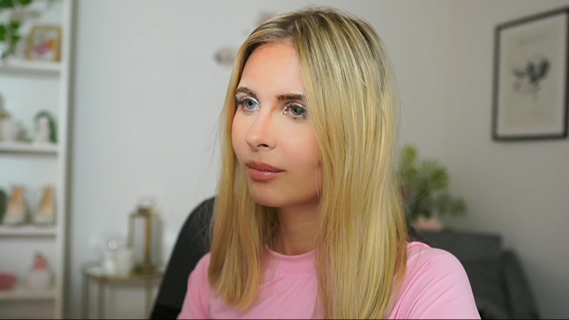 Gallery image thumbnail from Catecrago_'s myfreecams stream on, 03/15/2025, 15:00 image 1 of 20