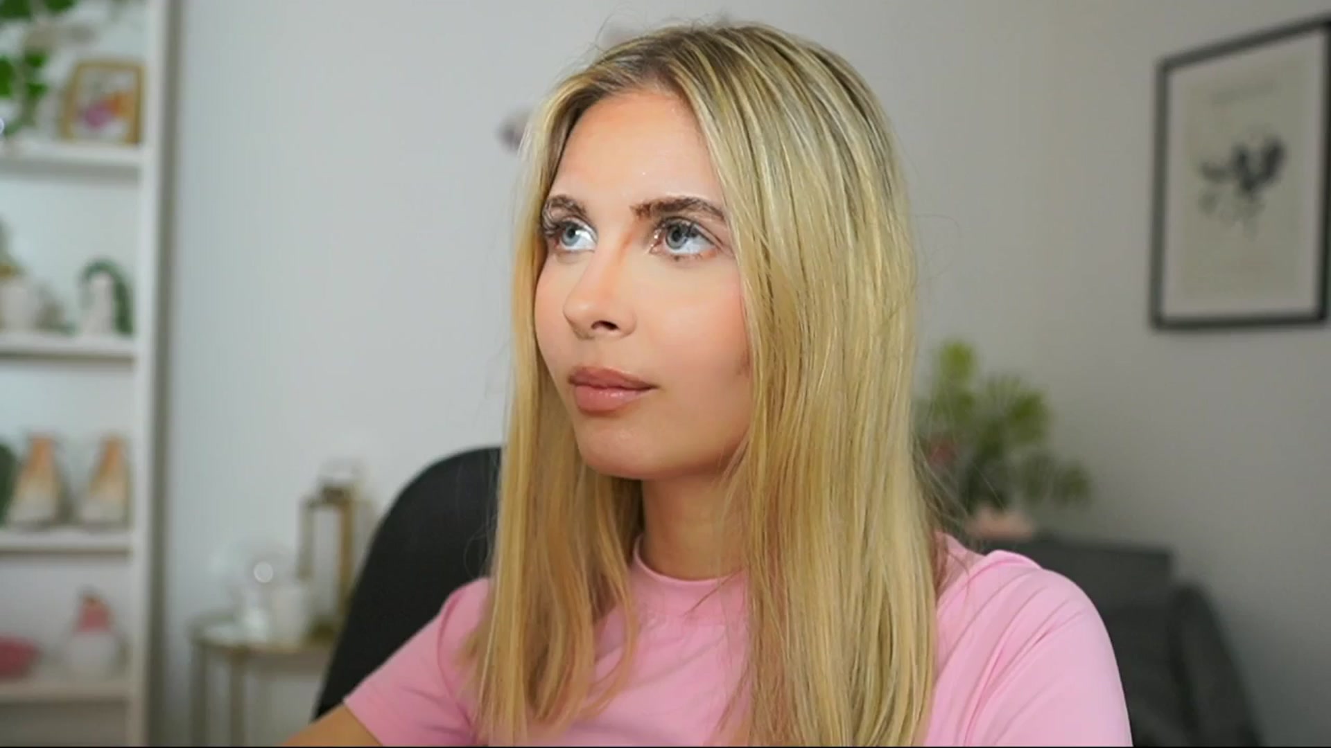 Gallery image thumbnail from Catecrago_'s myfreecams stream on, 03/15/2025, 15:00 image 19 of 20