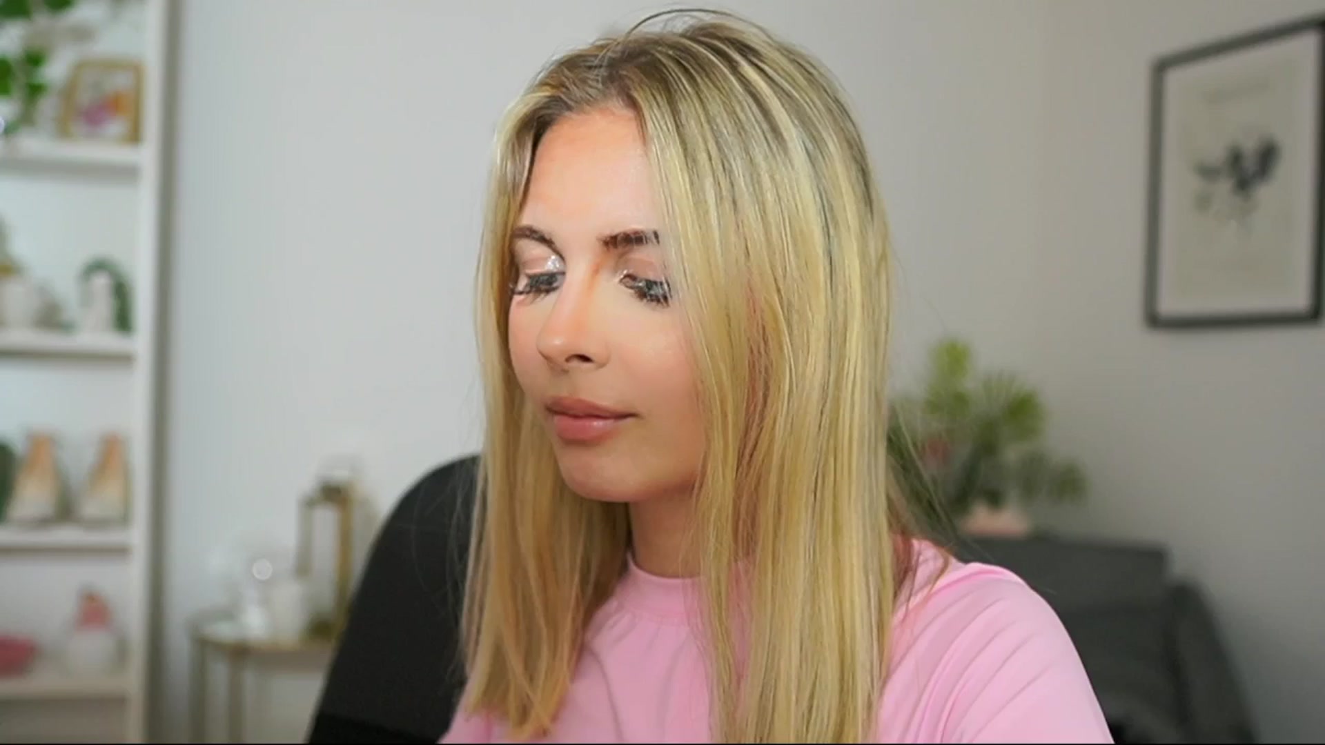 Gallery image thumbnail from Catecrago_'s myfreecams stream on, 03/15/2025, 16:07 image 14 of 20