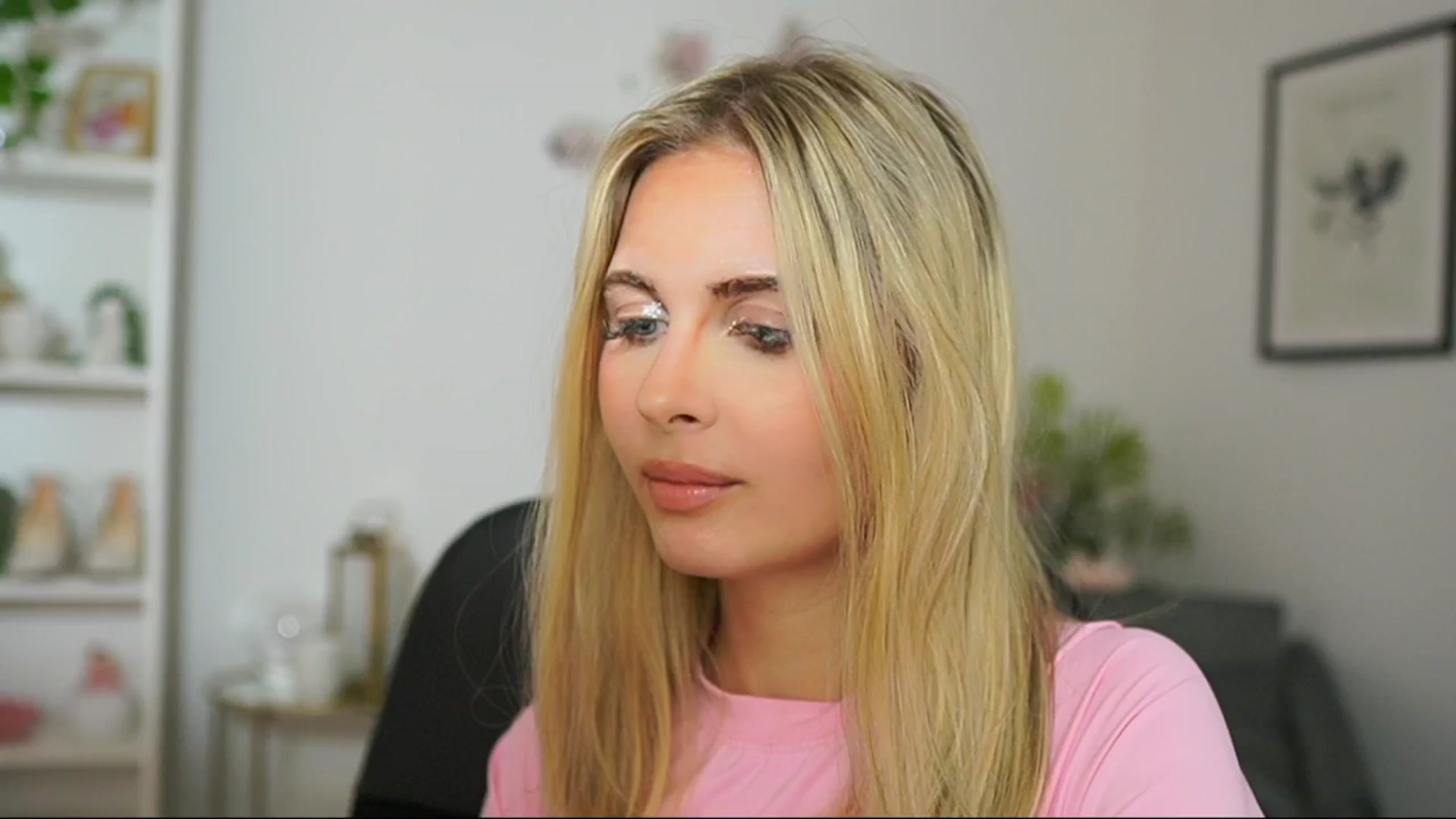 Gallery image thumbnail from Catecrago_'s myfreecams stream on, 03/15/2025, 16:07 image 3 of 20