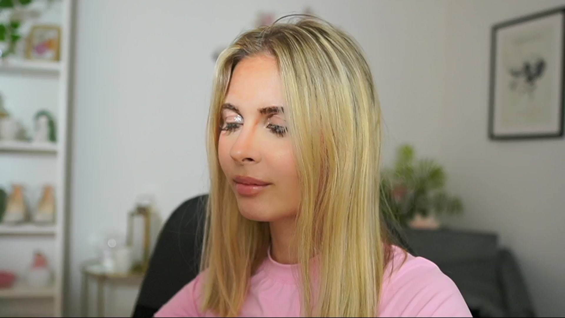 Gallery image thumbnail from Catecrago_'s myfreecams stream on, 03/15/2025, 16:07 image 16 of 20
