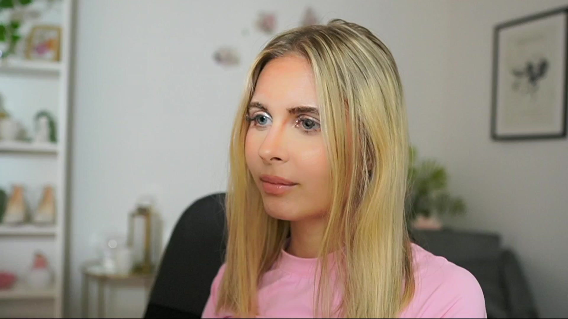 Gallery image thumbnail from Catecrago_'s myfreecams stream on, 03/15/2025, 18:52 image 20 of 20