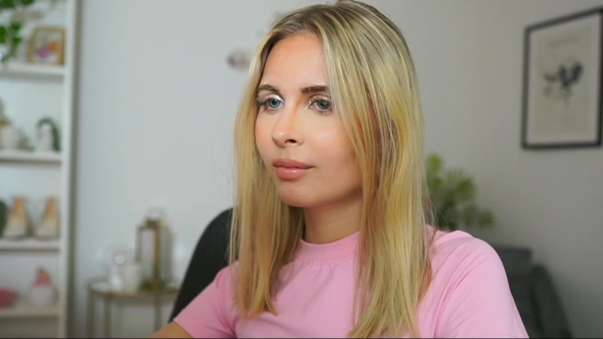 Gallery image thumbnail from Catecrago_'s myfreecams stream on, 03/15/2025, 18:52 image 11 of 20