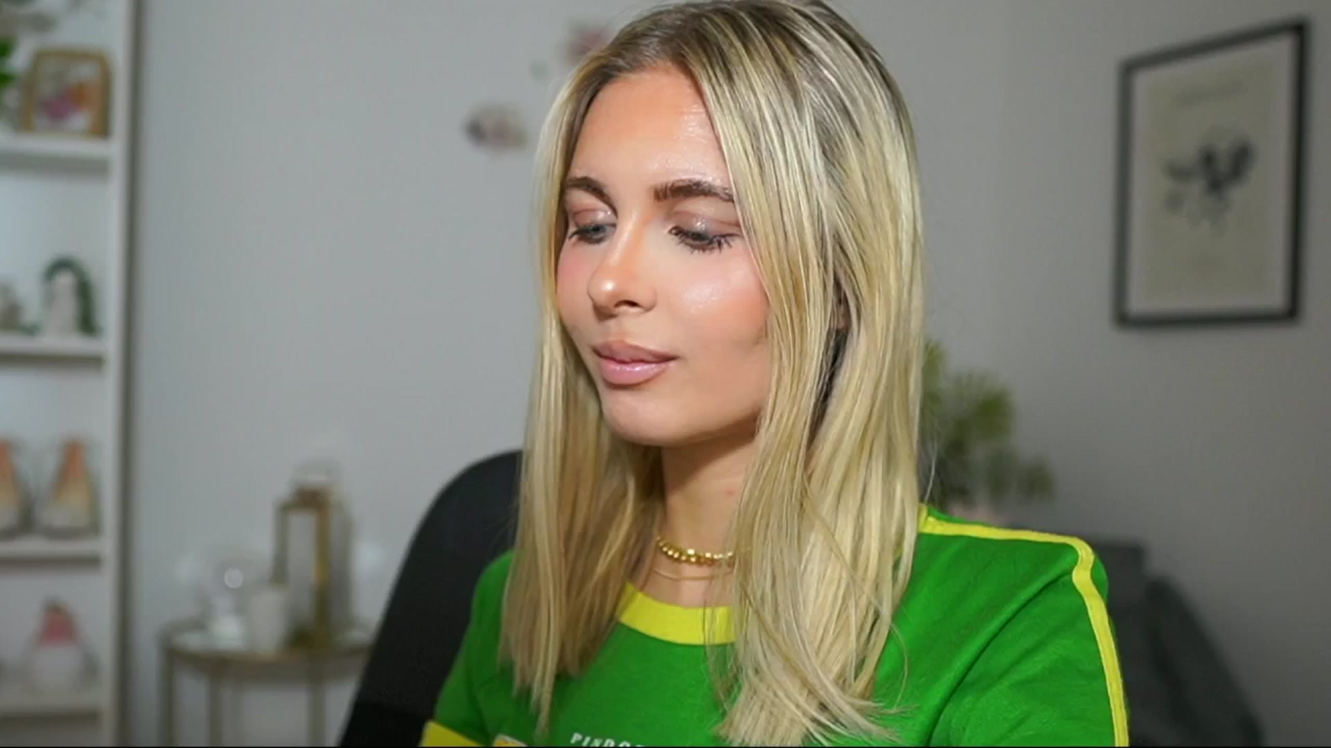 Gallery image thumbnail from Catecrago_'s myfreecams stream on, 03/18/2025, 14:31 image 12 of 20