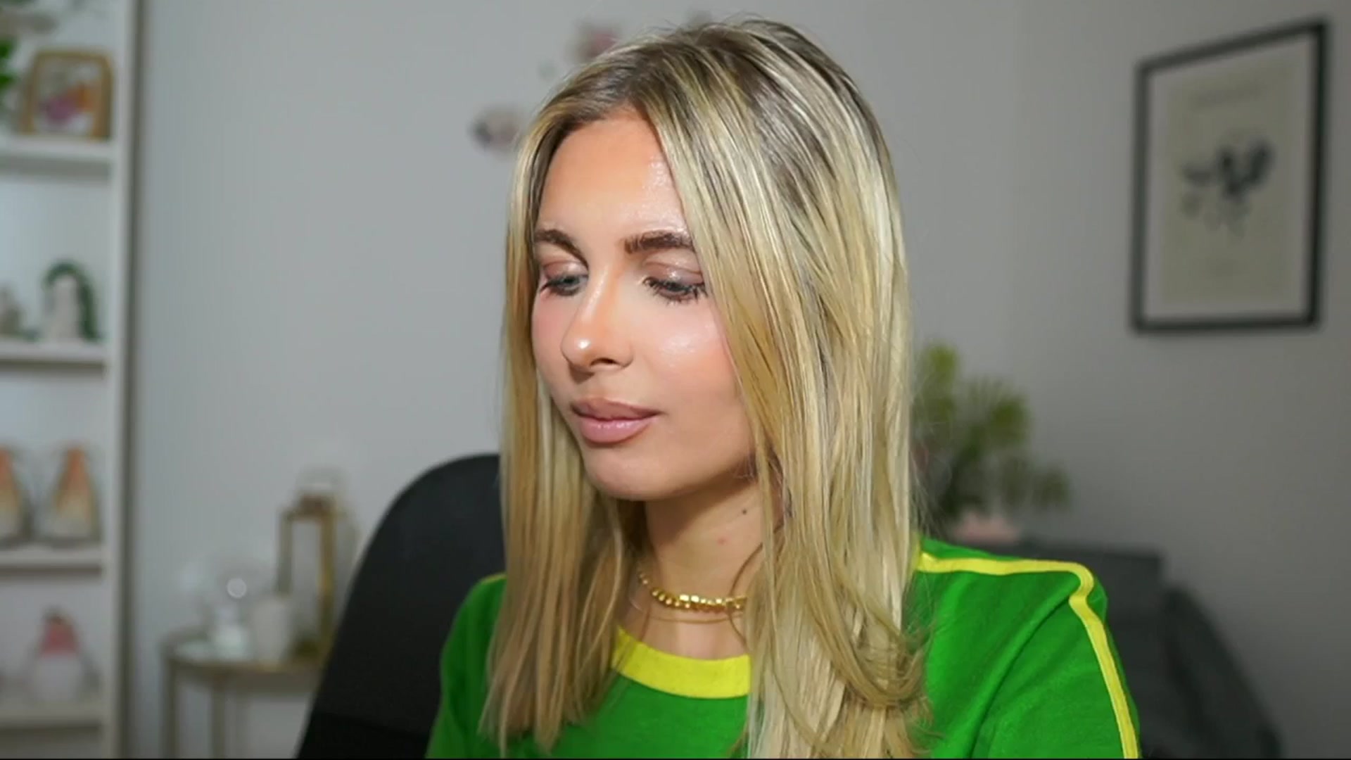 Gallery image thumbnail from Catecrago_'s myfreecams stream on, 03/18/2025, 14:31 image 17 of 20