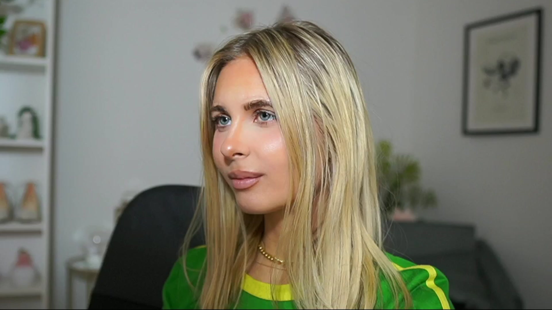 Gallery image thumbnail from Catecrago_'s myfreecams stream on, 03/18/2025, 15:07 image 6 of 20