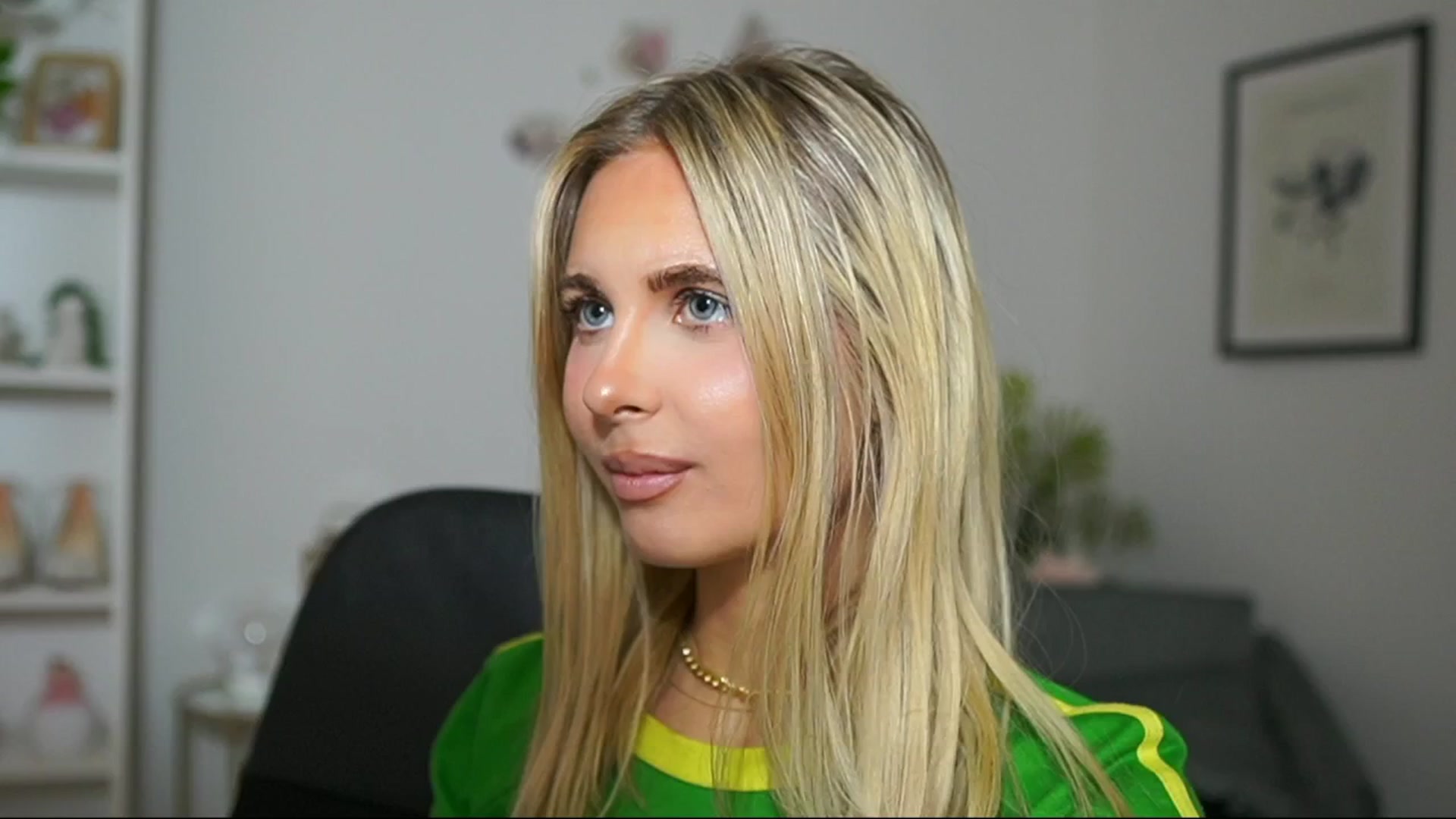 Gallery image thumbnail from Catecrago_'s myfreecams stream on, 03/18/2025, 15:07 image 3 of 20