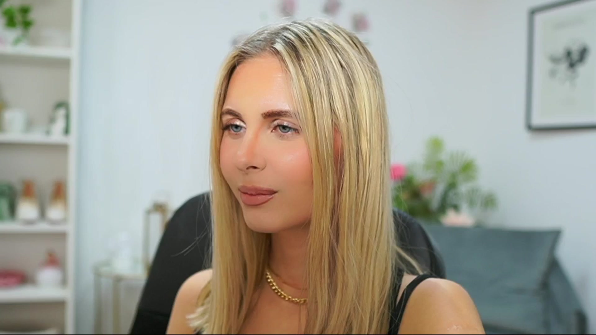 Gallery image thumbnail from Catecrago_'s myfreecams stream on, 03/20/2025, 14:38 image 19 of 20