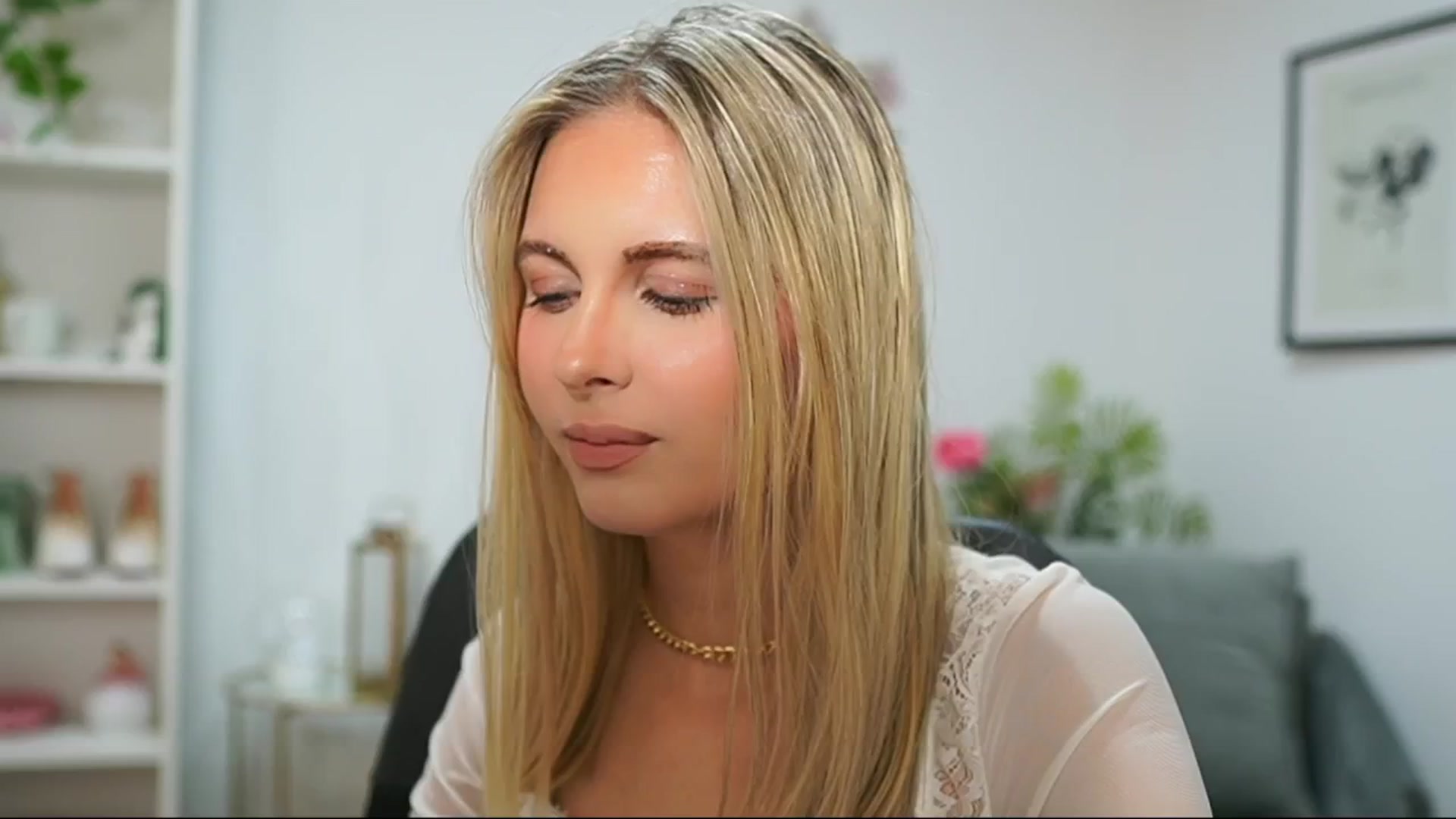 Gallery image thumbnail from Catecrago_'s myfreecams stream on, 03/21/2025, 12:22 image 16 of 20