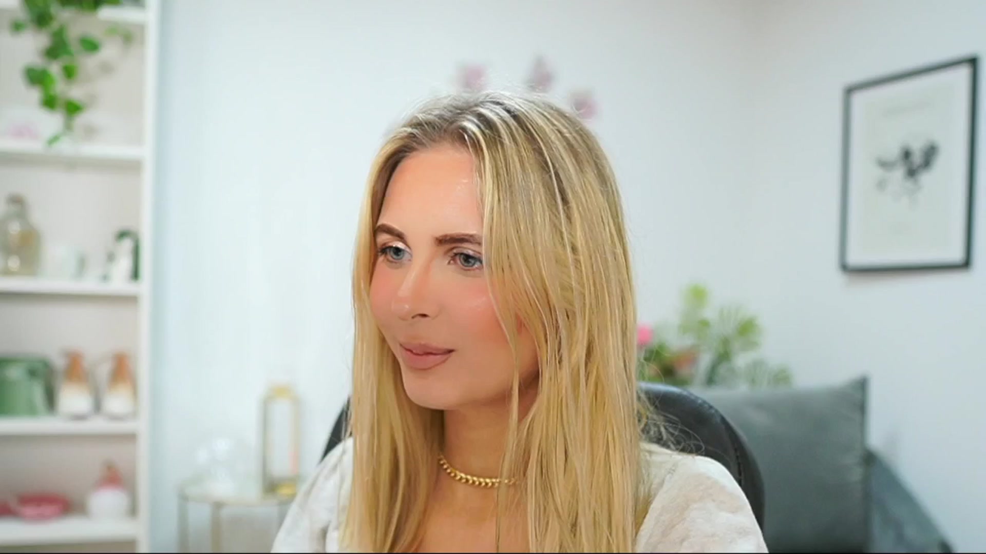 Gallery image thumbnail from Catecrago_'s myfreecams stream on, 03/27/2025, 14:20 image 13 of 20
