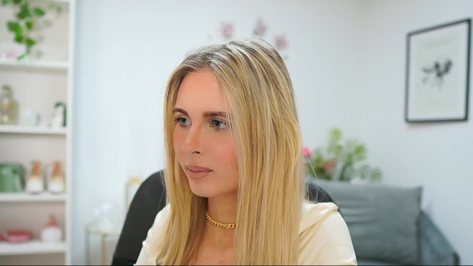 Gallery image thumbnail from Catecrago_'s myfreecams stream on, 03/31/2025, 13:33 image 13 of 20
