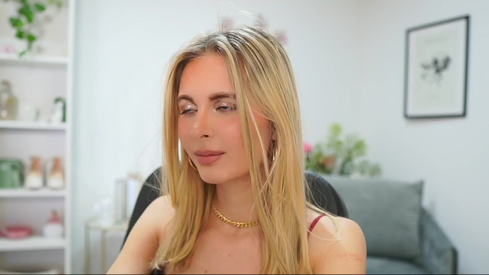 Gallery image thumbnail from Catecrago_'s myfreecams stream on, 04/03/2025, 16:50 image 14 of 20