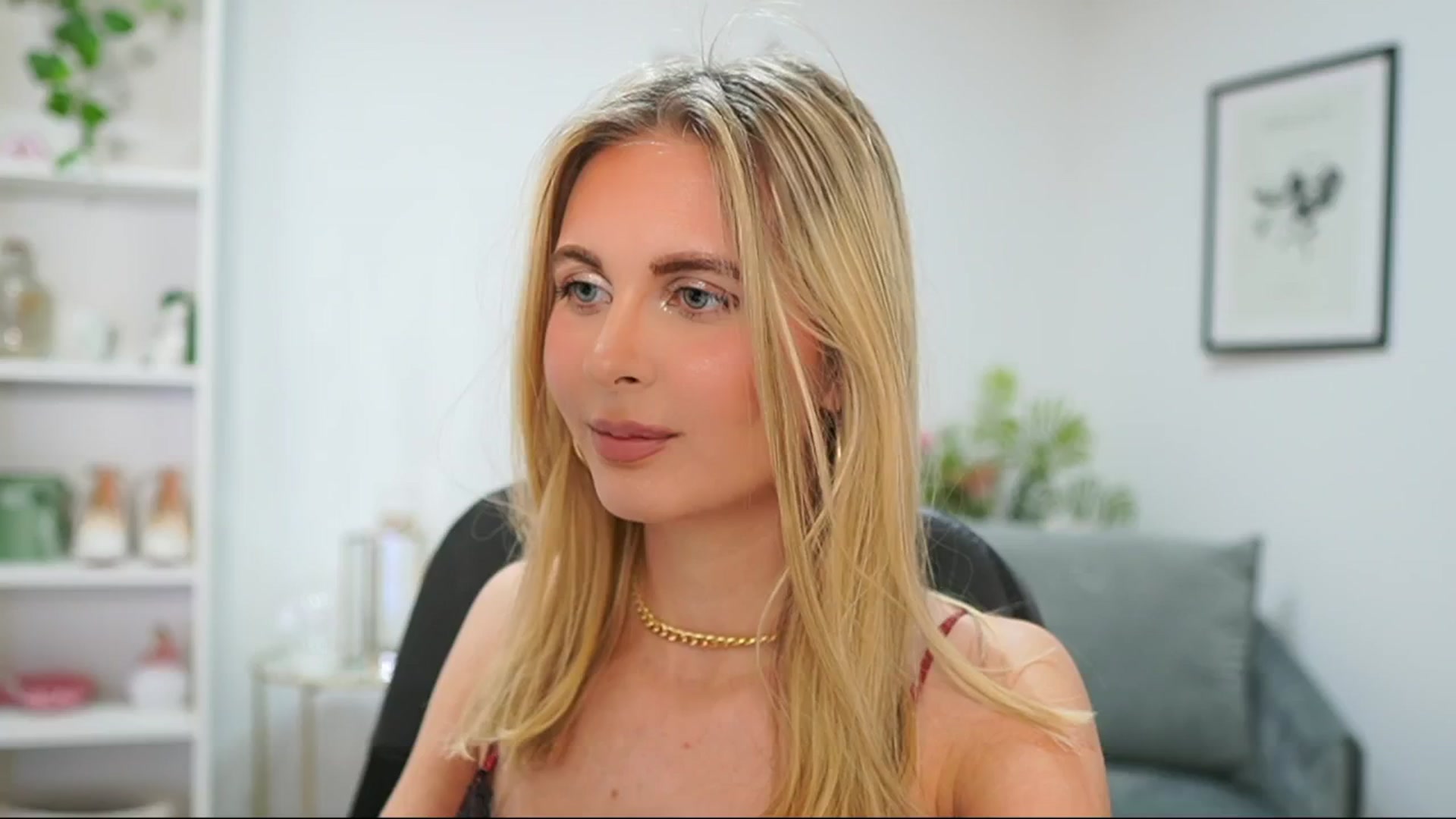 Gallery image thumbnail from Catecrago_'s myfreecams stream on, 04/03/2025, 16:50 image 13 of 20