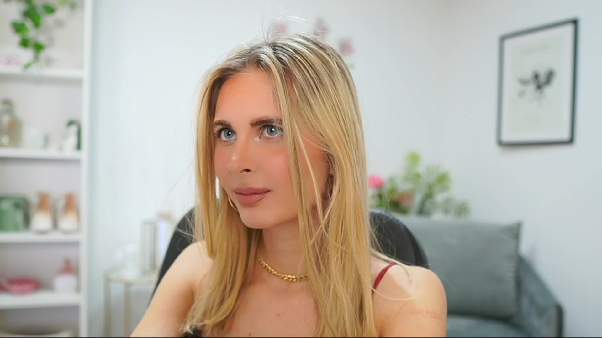 Gallery image thumbnail from Catecrago_'s myfreecams stream on, 04/03/2025, 16:50 image 15 of 20