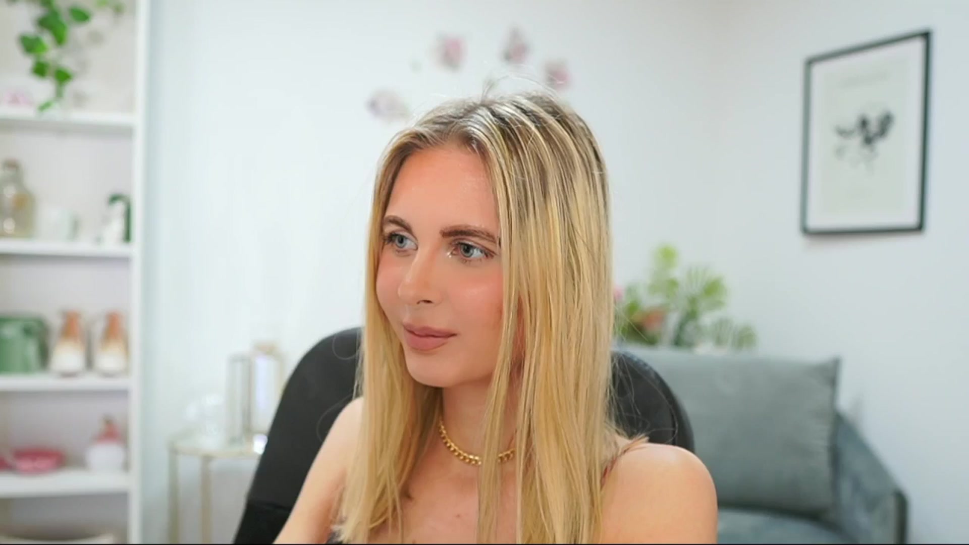 Gallery image thumbnail from Catecrago_'s myfreecams stream on, 04/03/2025, 17:49 image 10 of 20
