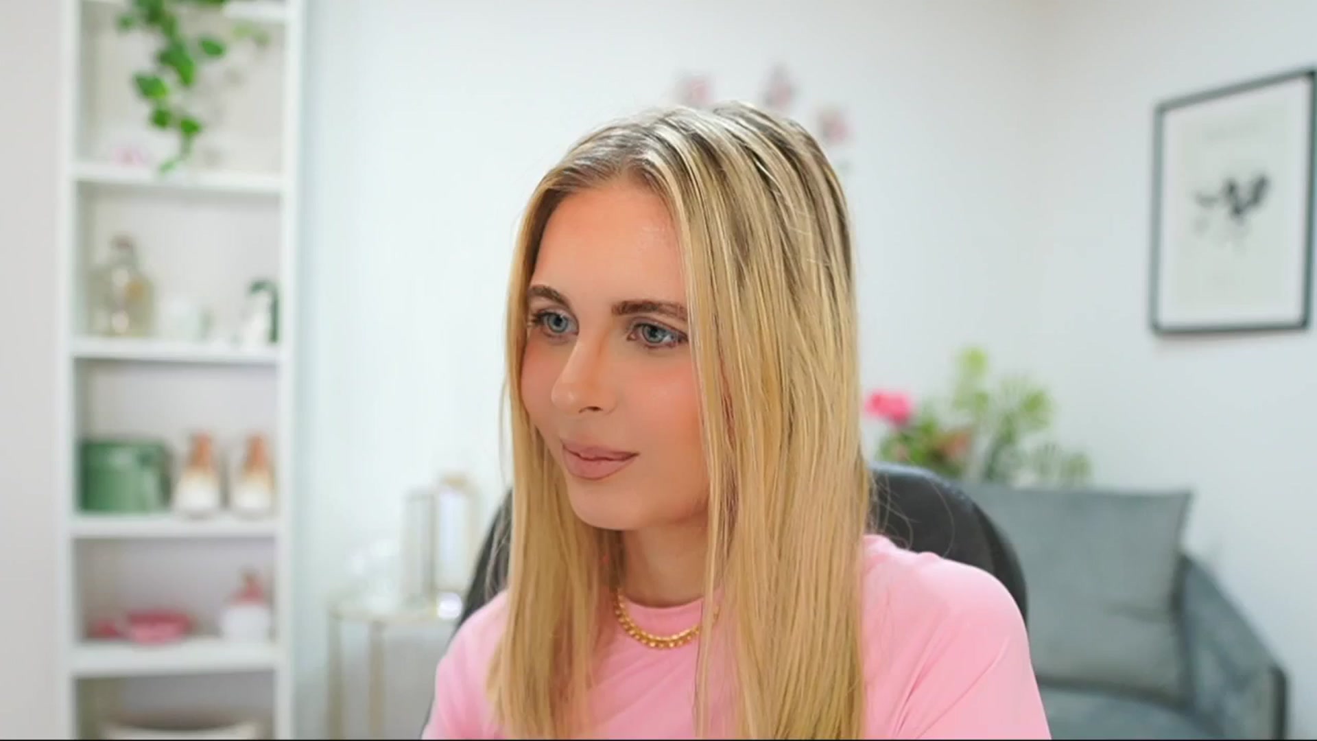 Gallery image thumbnail from Catecrago_'s myfreecams stream on, 04/04/2025, 10:14 image 16 of 20