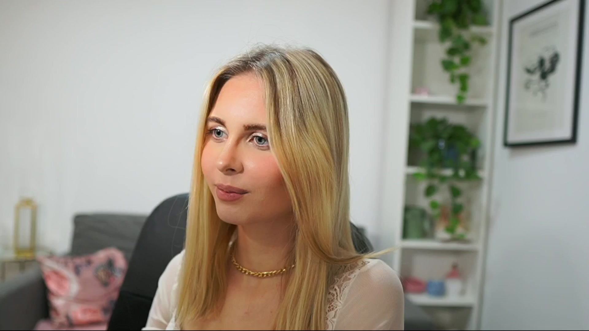 Gallery image thumbnail from Catecrago_'s myfreecams stream on, 04/08/2025, 18:04 image 11 of 20