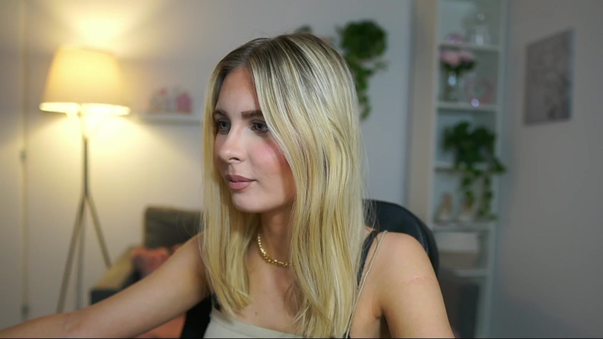 Gallery image thumbnail from Catecrago_'s myfreecams stream on, 04/10/2025, 14:27 image 1 of 20
