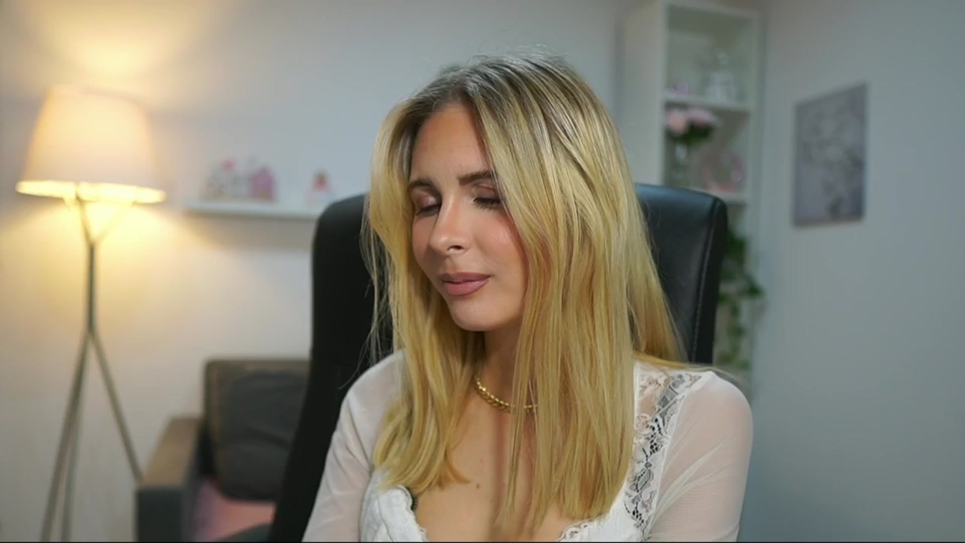 Gallery image thumbnail from Catecrago_'s myfreecams stream on, 04/17/2025, 15:40 image 20 of 20