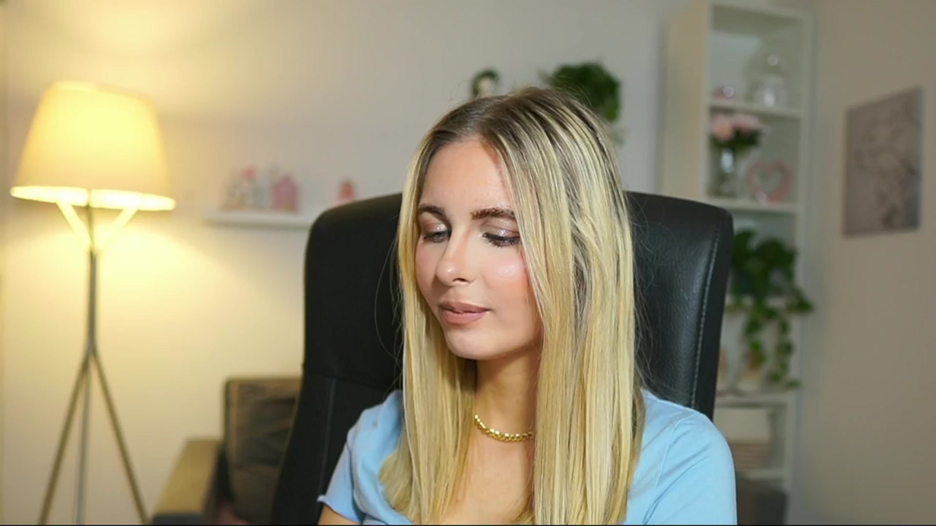 Gallery image thumbnail from Catecrago_'s myfreecams stream on, 04/28/2025, 14:20 image 20 of 20