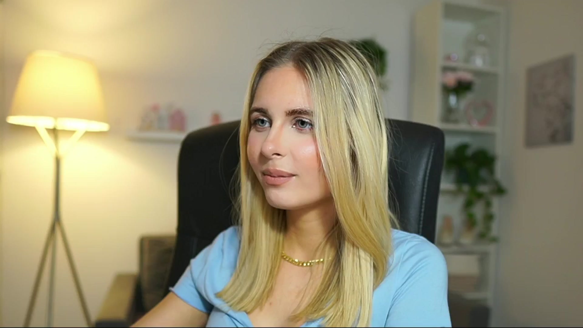 Gallery image thumbnail from Catecrago_'s myfreecams stream on, 04/28/2025, 14:59 image 3 of 20