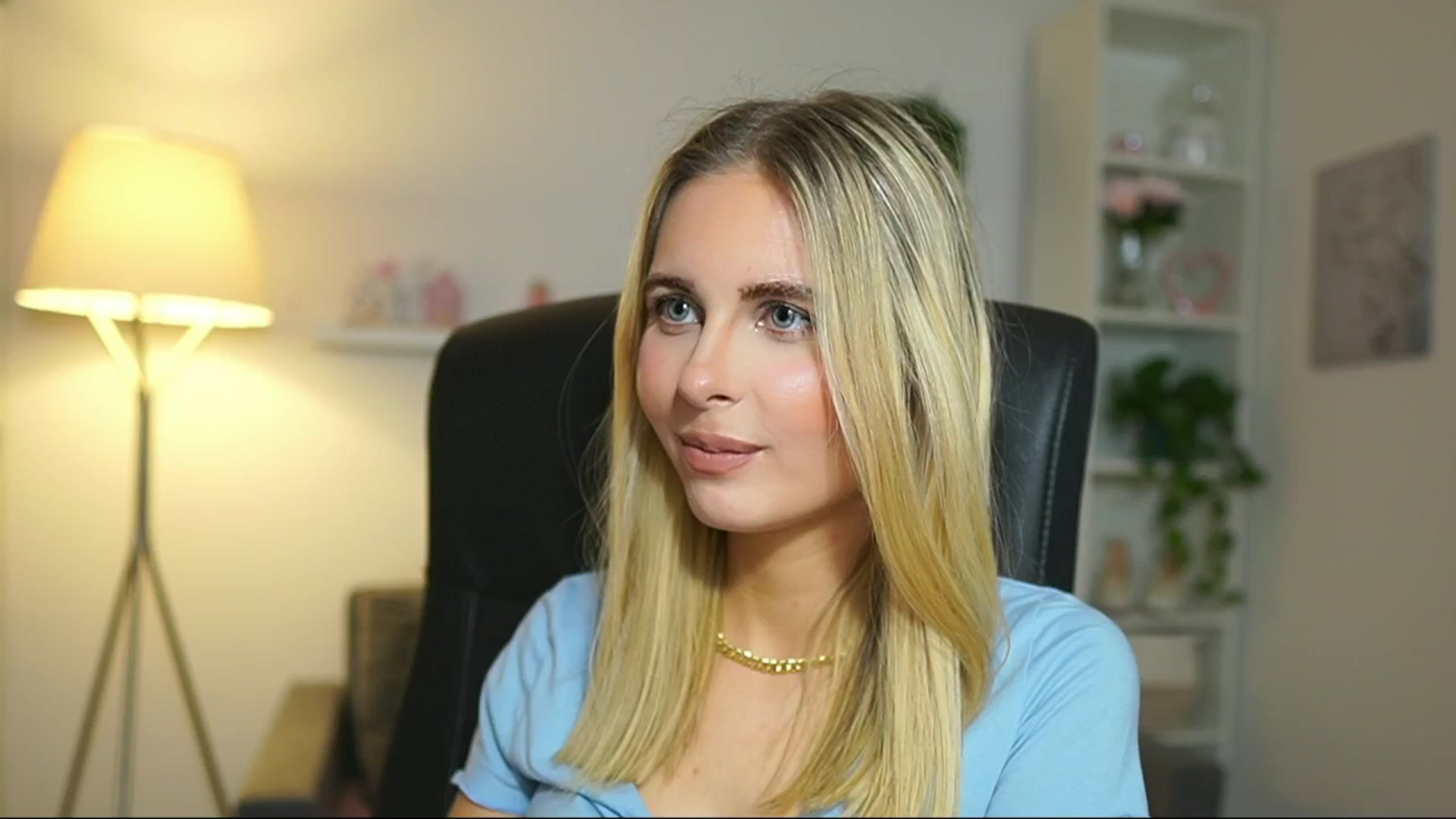 Gallery image thumbnail from Catecrago_'s myfreecams stream on, 04/28/2025, 14:59 image 1 of 20