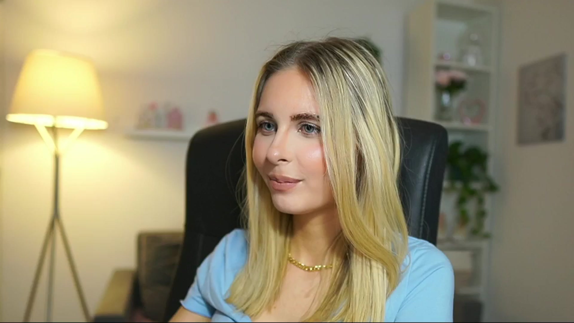 Gallery image thumbnail from Catecrago_'s myfreecams stream on, 04/28/2025, 14:59 image 8 of 20