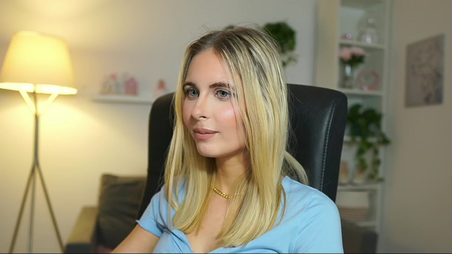 Gallery image thumbnail from Catecrago_'s myfreecams stream on, 04/28/2025, 17:12 image 20 of 20