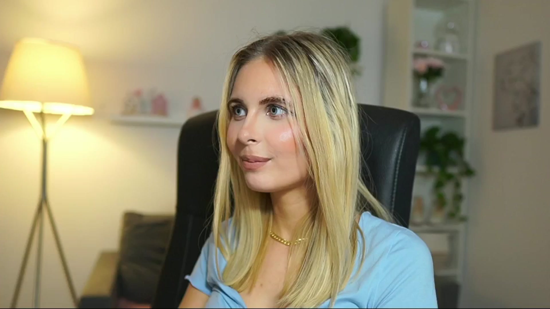 Gallery image thumbnail from Catecrago_'s myfreecams stream on, 04/28/2025, 17:12 image 19 of 20