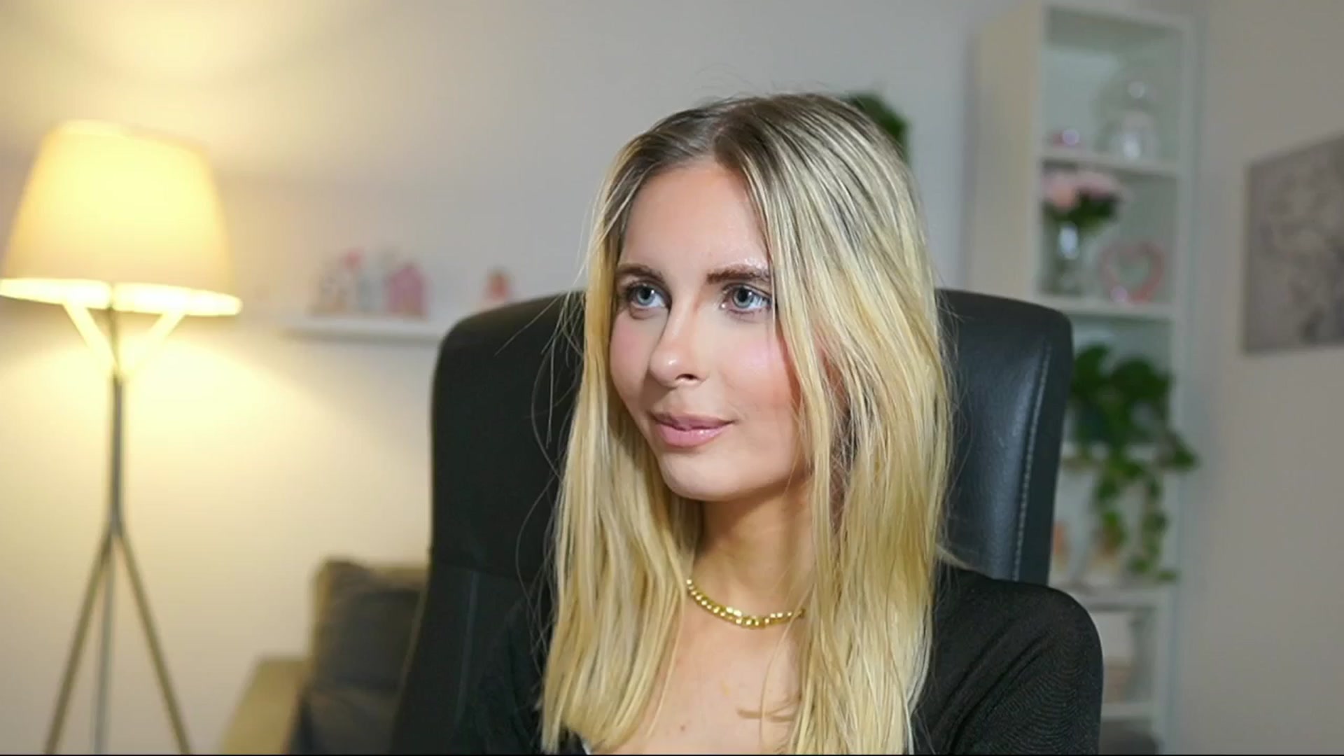 Gallery image thumbnail from Catecrago_'s myfreecams stream on, 04/29/2025, 14:01 image 3 of 20