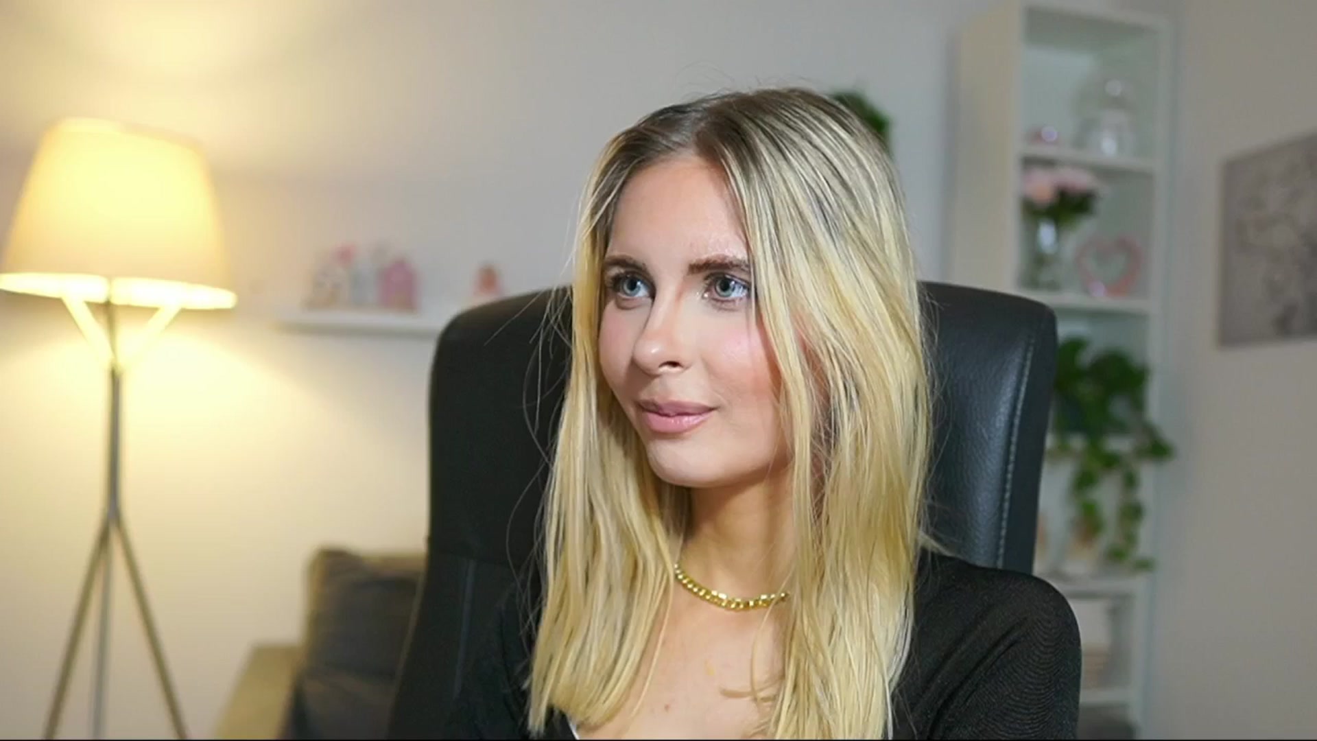 Gallery image thumbnail from Catecrago_'s myfreecams stream on, 04/29/2025, 14:01 image 2 of 20
