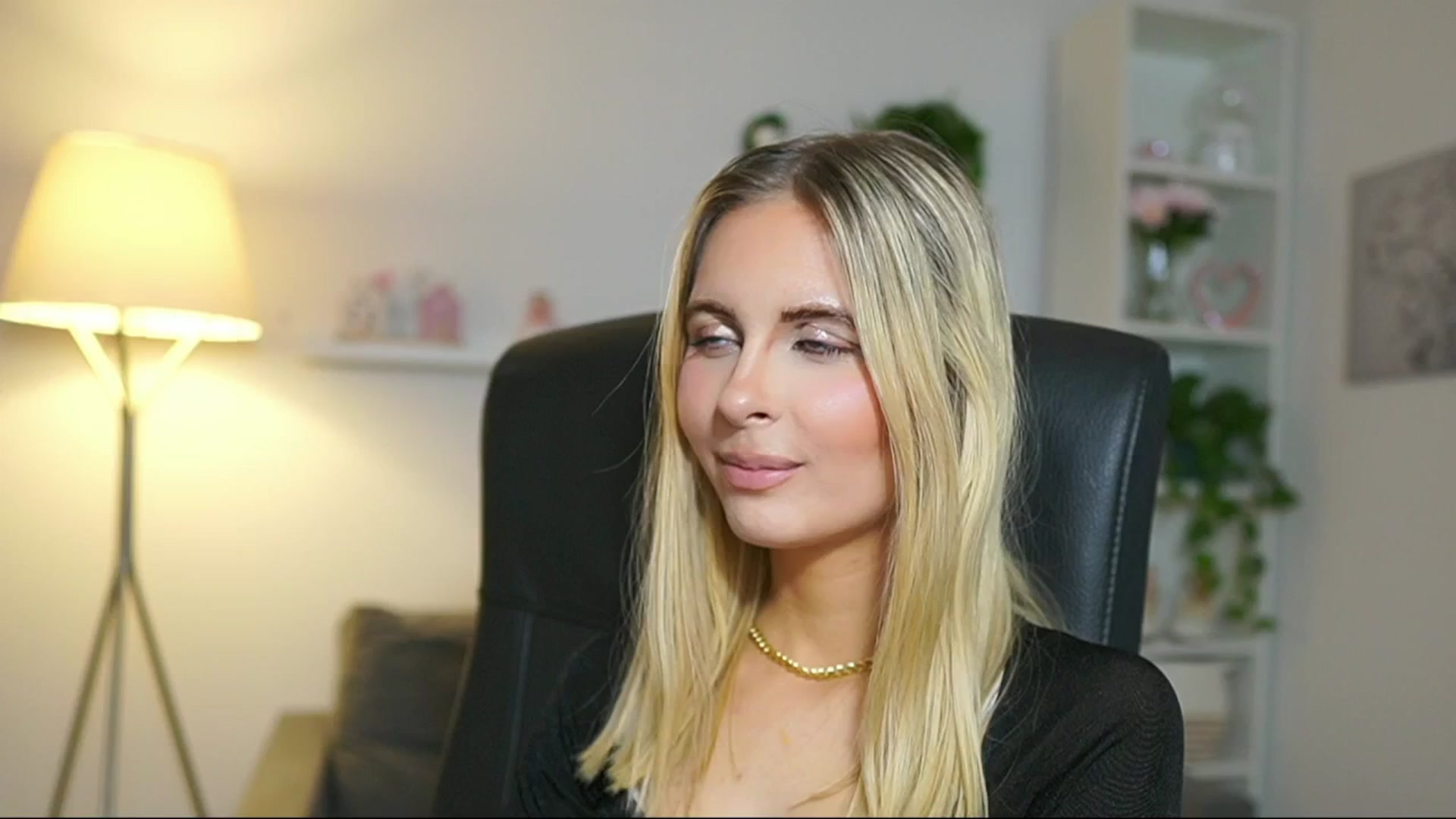Gallery image thumbnail from Catecrago_'s myfreecams stream on, 04/29/2025, 14:01 image 20 of 20
