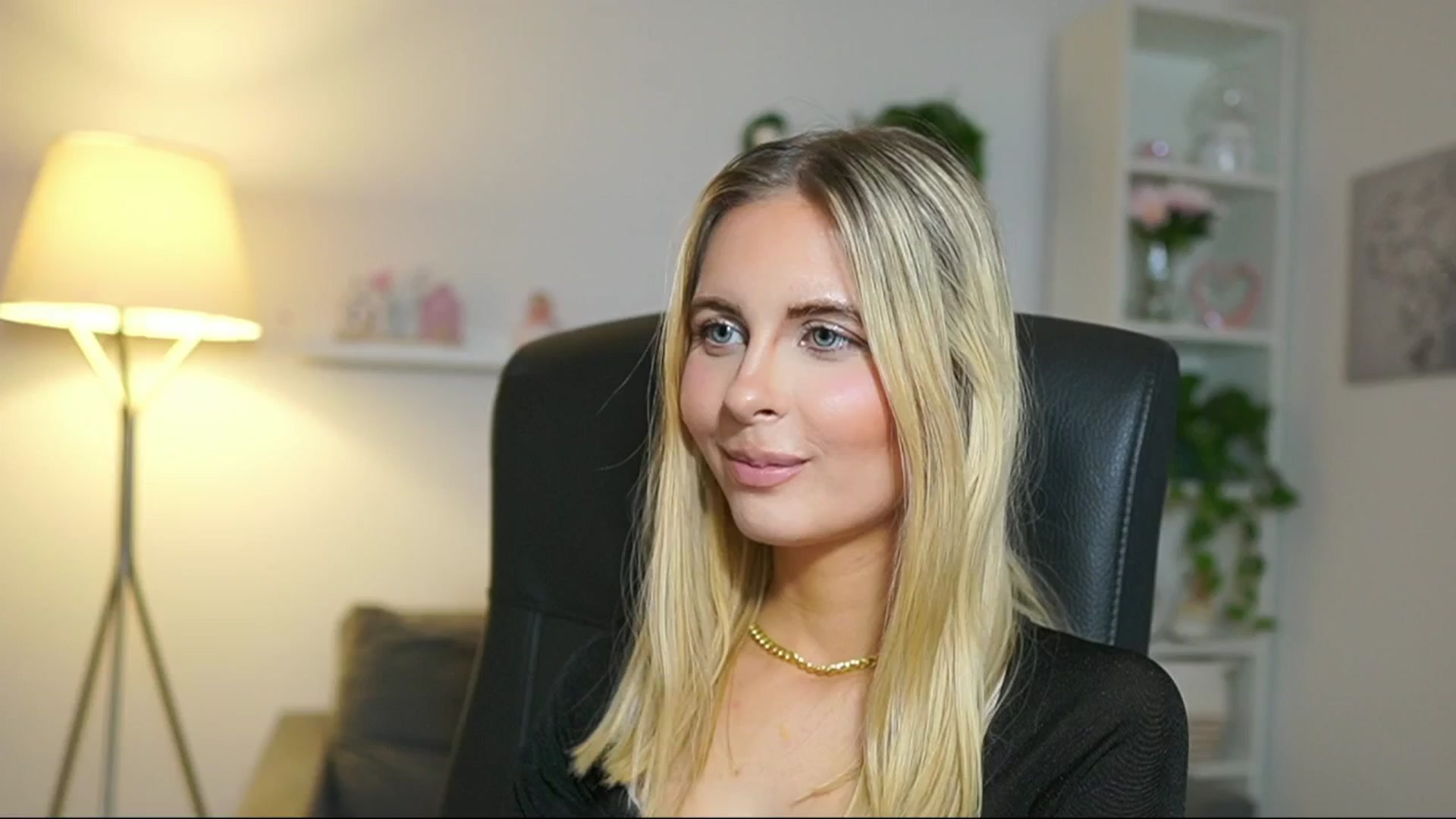 Gallery image thumbnail from Catecrago_'s myfreecams stream on, 04/29/2025, 14:01 image 19 of 20