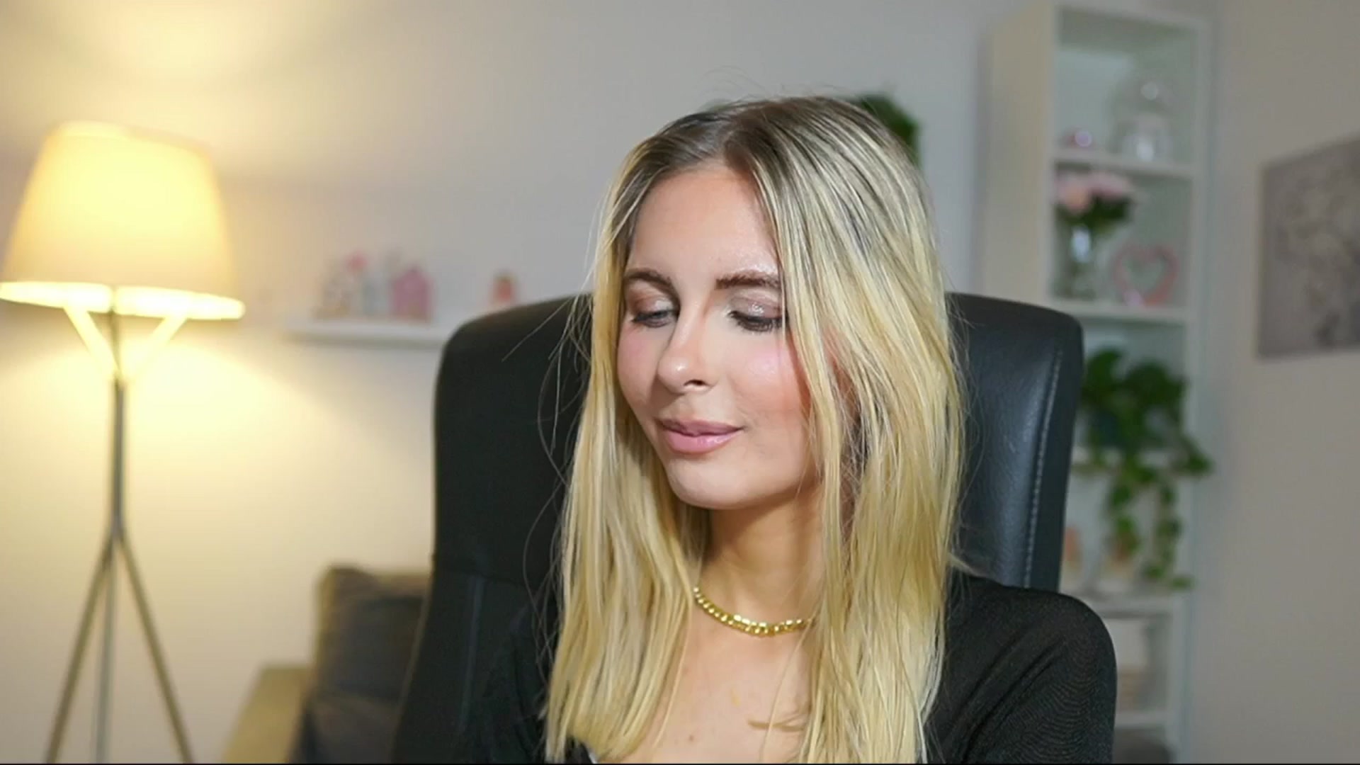 Gallery image thumbnail from Catecrago_'s myfreecams stream on, 04/29/2025, 14:01 image 4 of 20