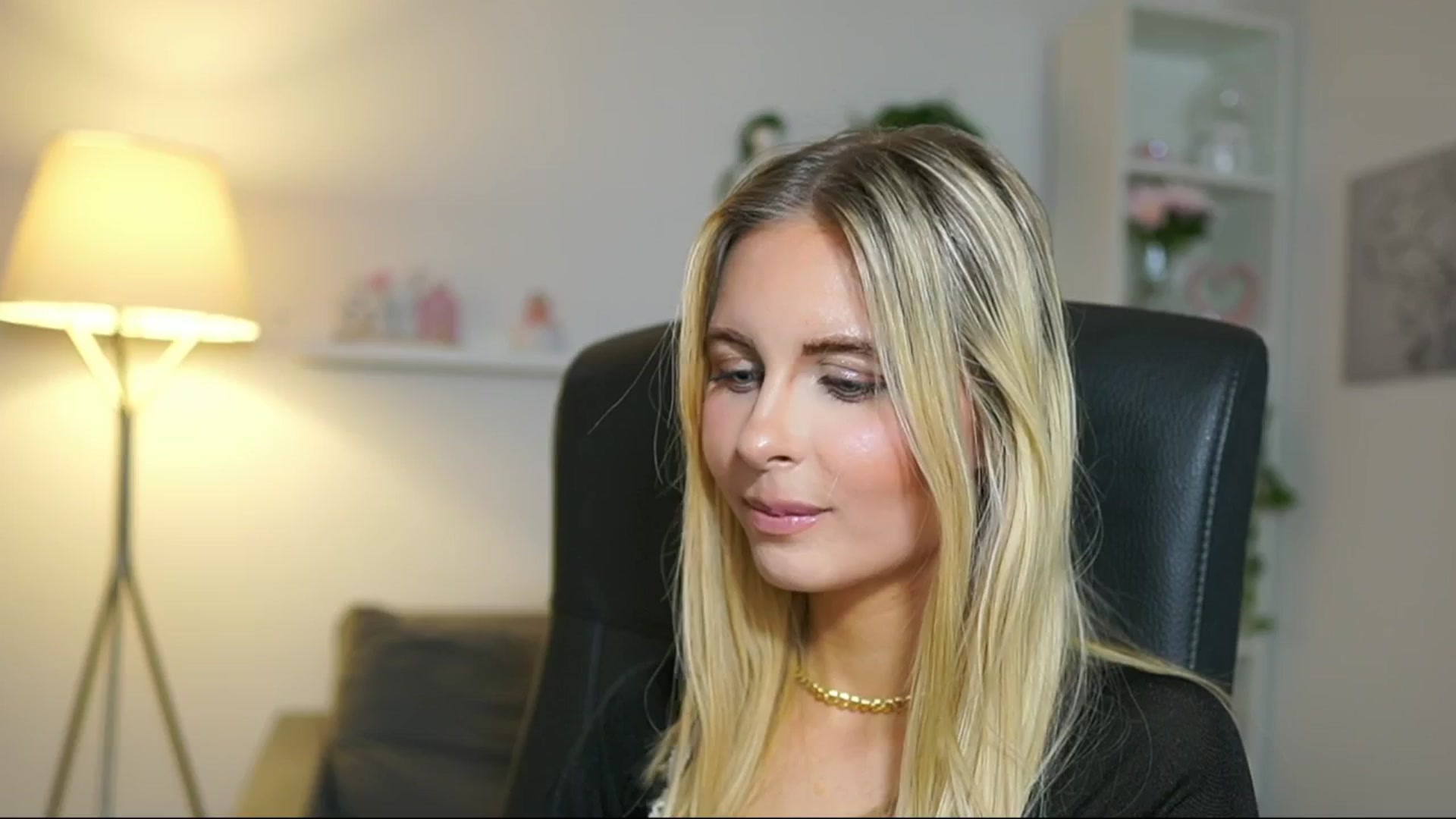 Gallery image thumbnail from Catecrago_'s myfreecams stream on, 04/29/2025, 16:16 image 19 of 20